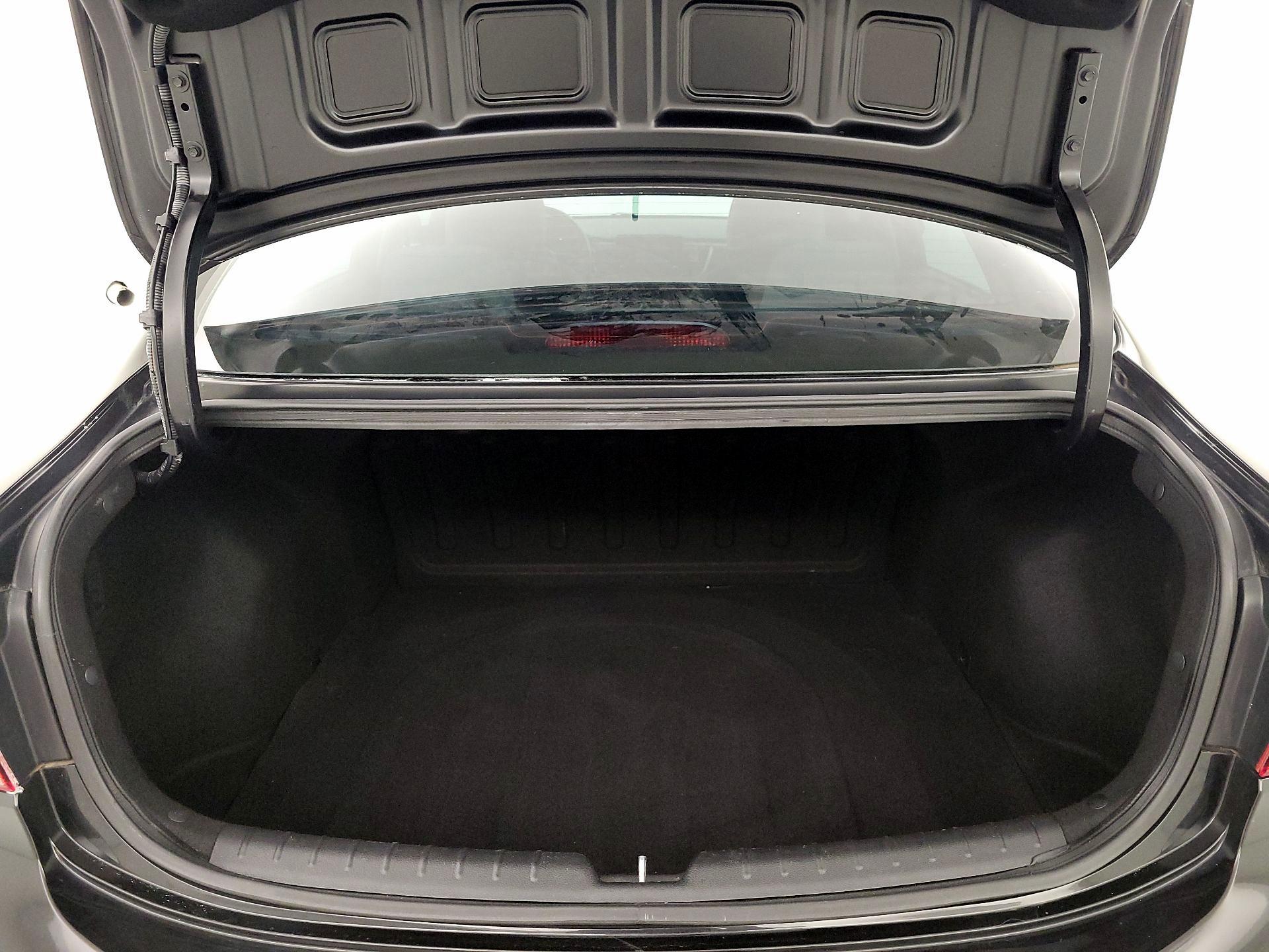 Thumbnail: 2018 Kia Rio - 19