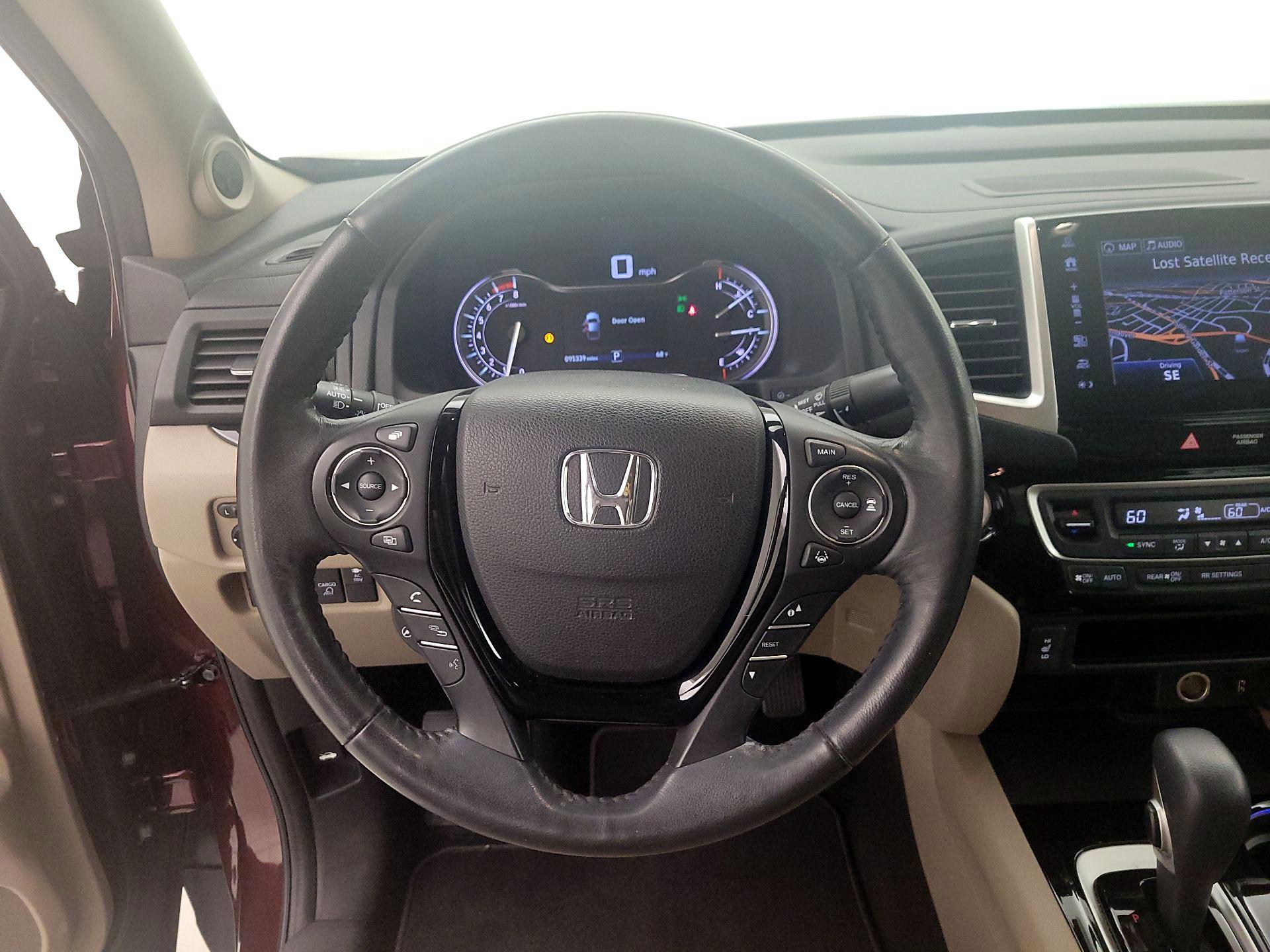 Thumbnail: 2017 Honda Ridgeline - 10