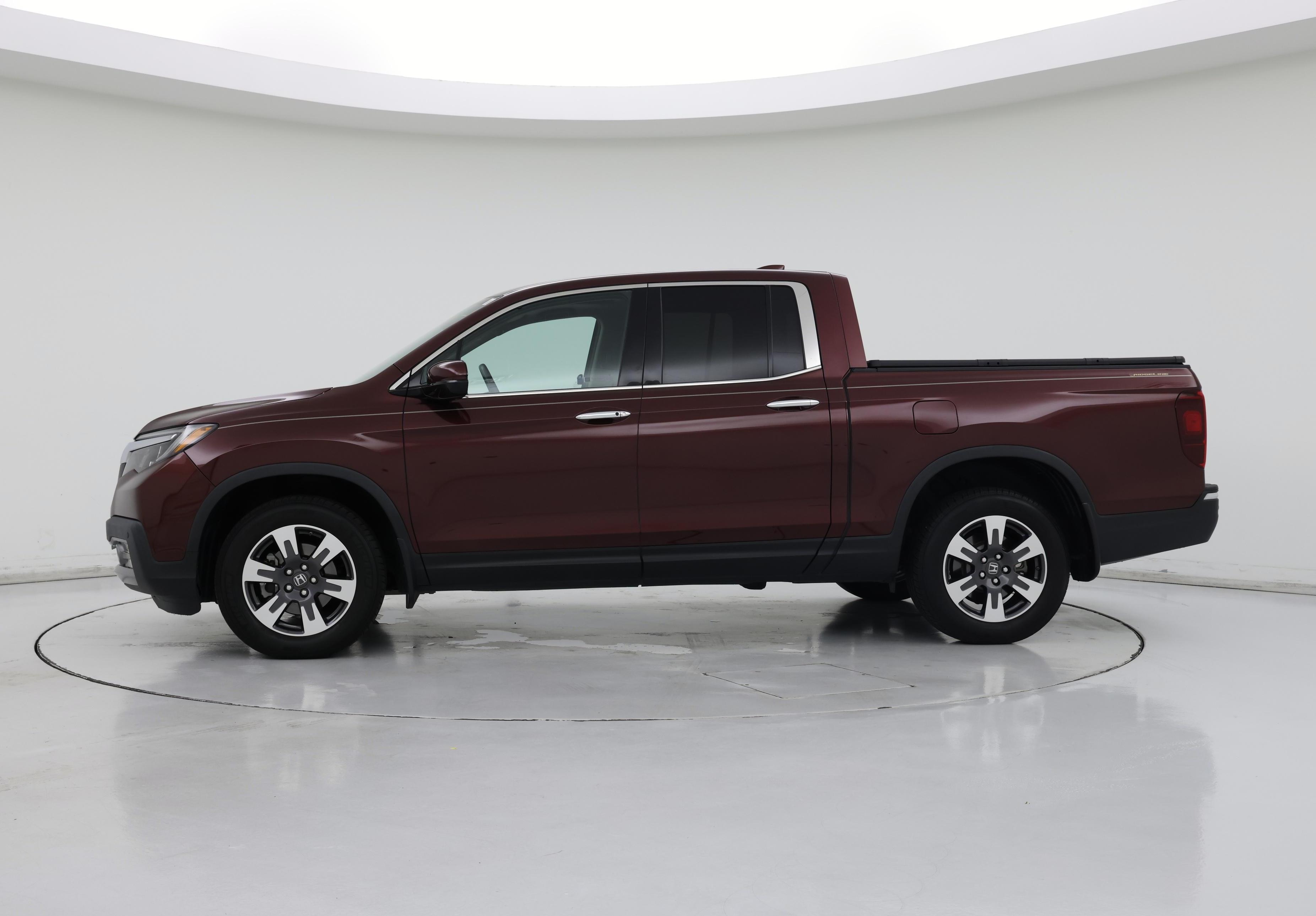 Thumbnail: 2017 Honda Ridgeline - 3