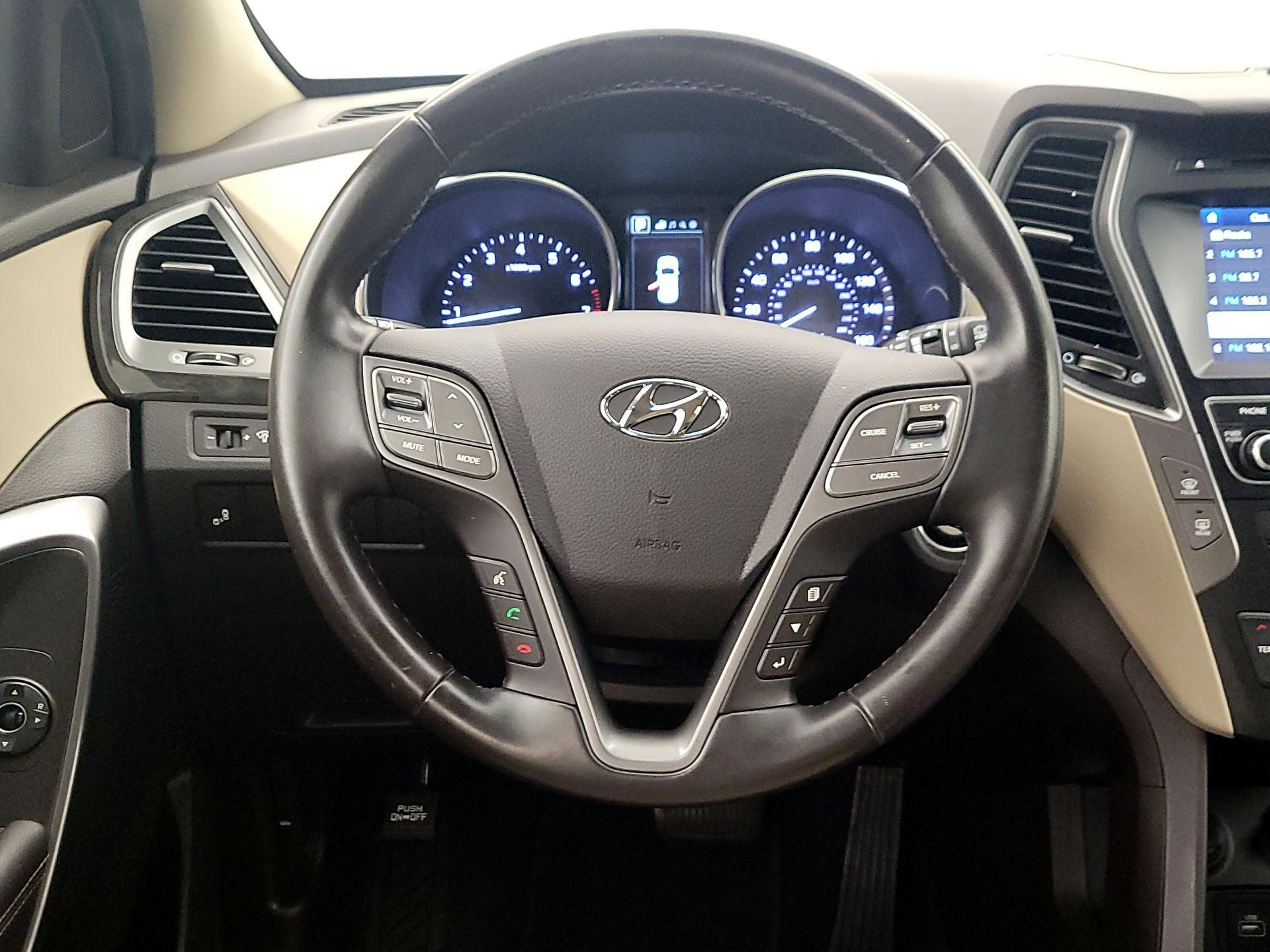 Thumbnail: 2017 Hyundai Santa Fe - 10