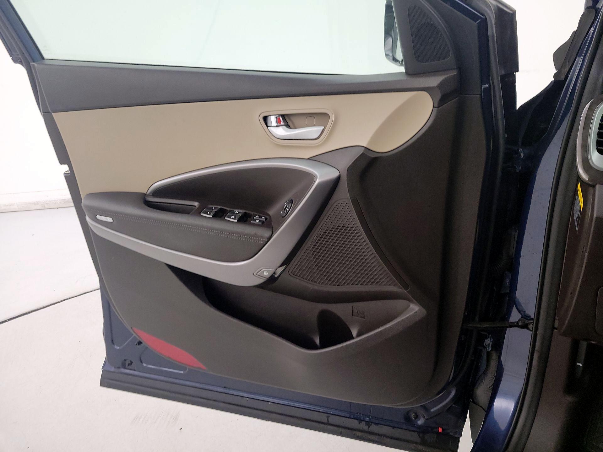 Thumbnail: 2017 Hyundai Santa Fe - 12