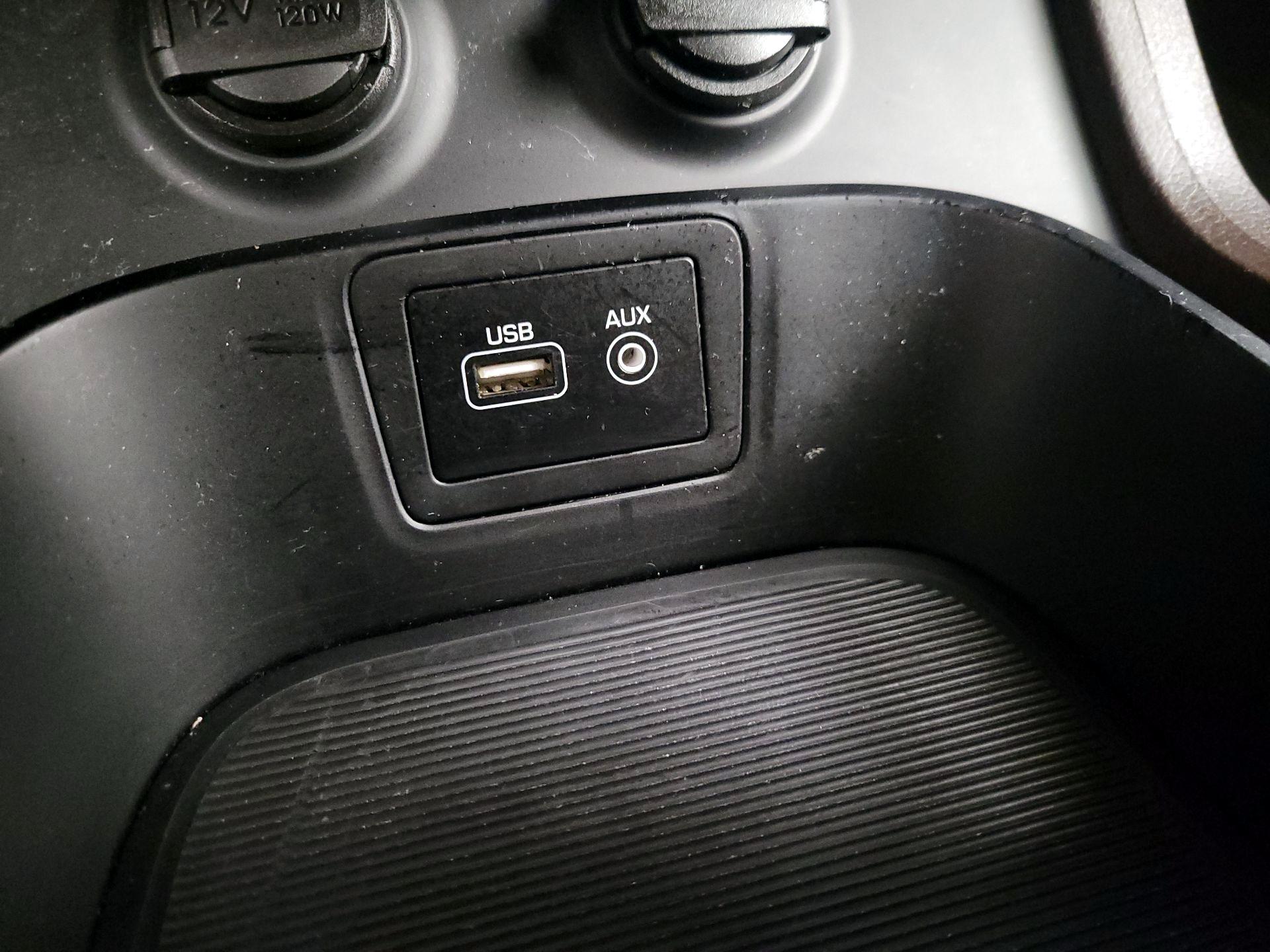 Thumbnail: 2017 Hyundai Santa Fe - 17