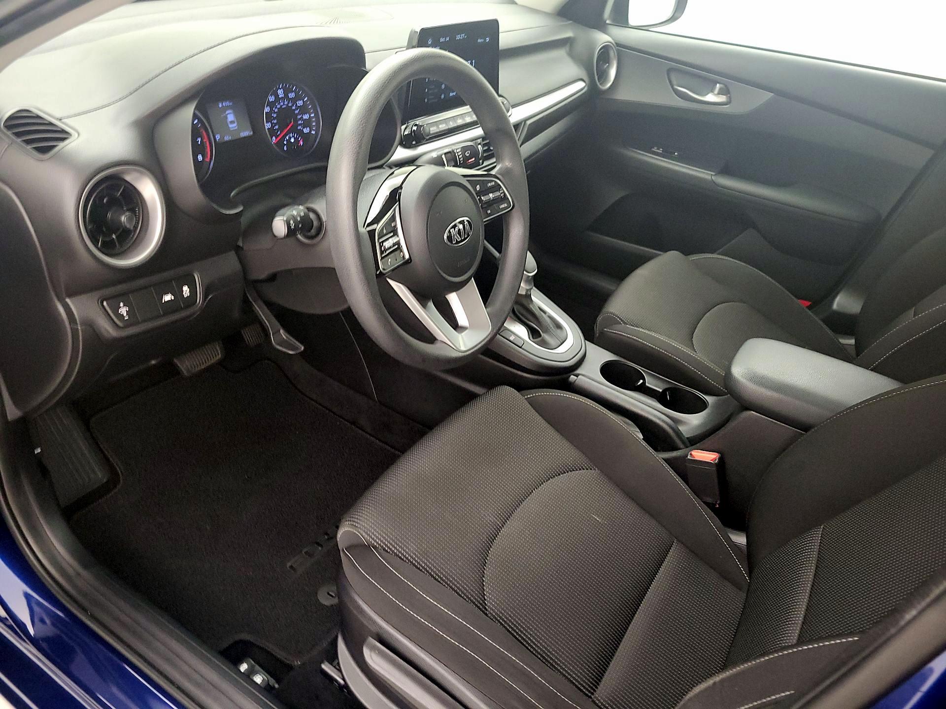 Thumbnail: 2021 Kia Forte - 11