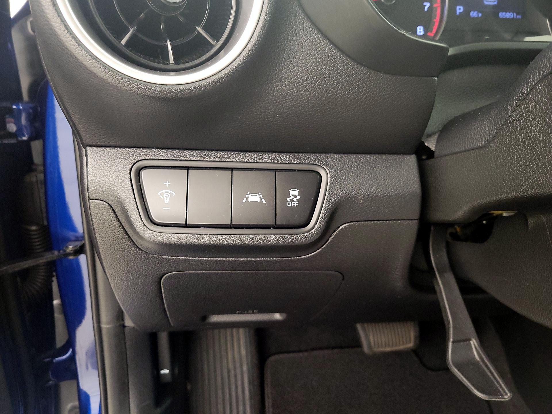 Thumbnail: 2021 Kia Forte - 13