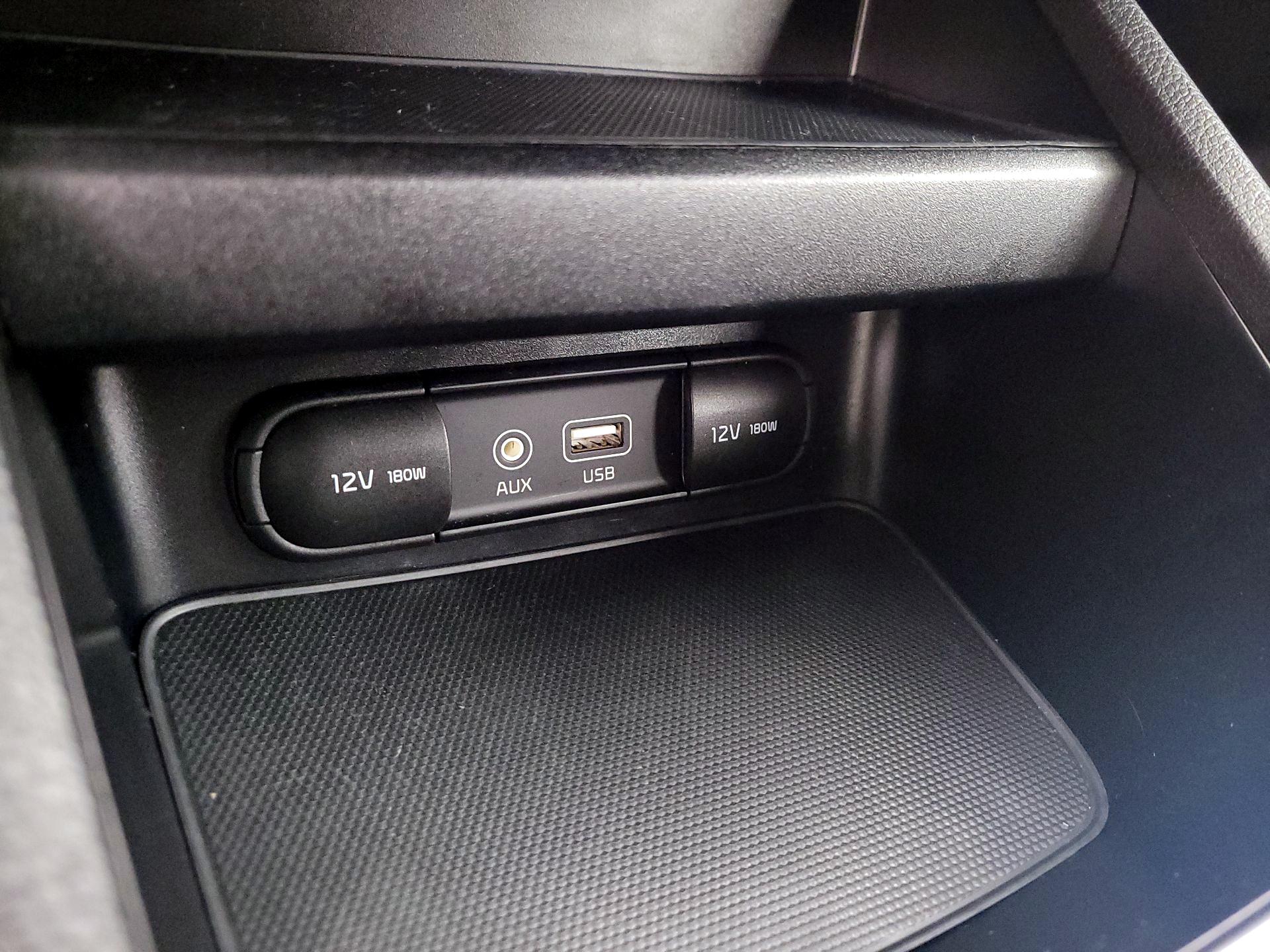 Thumbnail: 2021 Kia Forte - 18