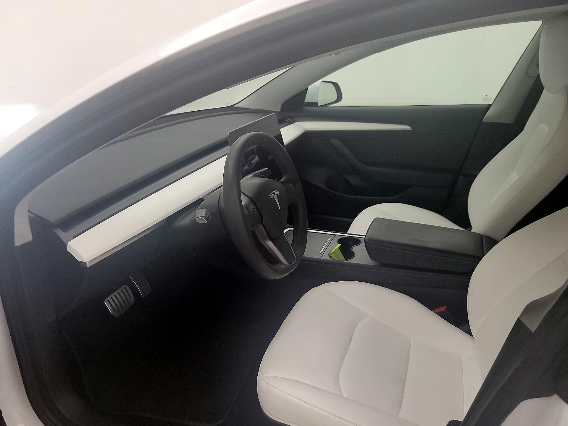 Thumbnail: 2021 Tesla Model 3 - 11