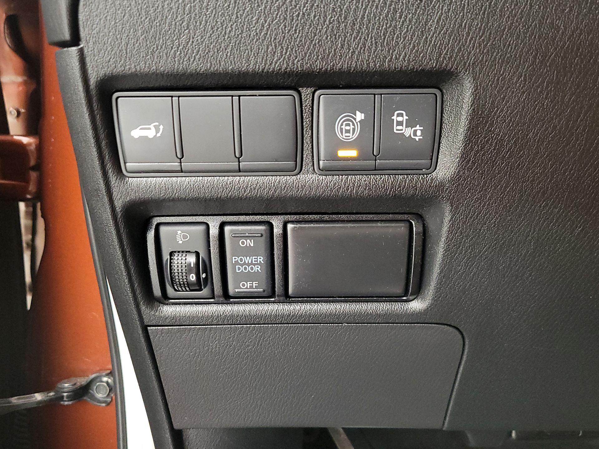 Thumbnail: 2017 Nissan Armada - 13