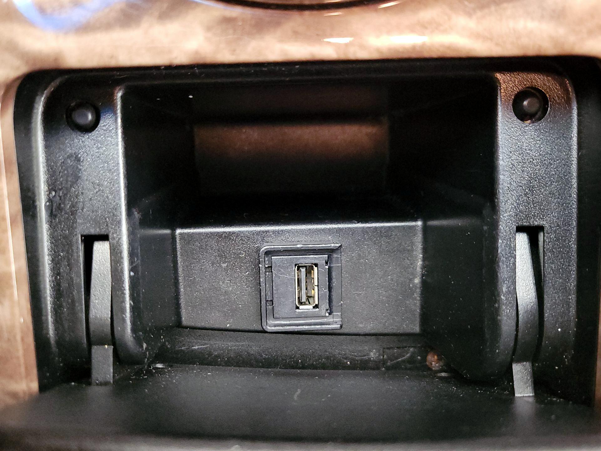 Thumbnail: 2017 Nissan Armada - 19