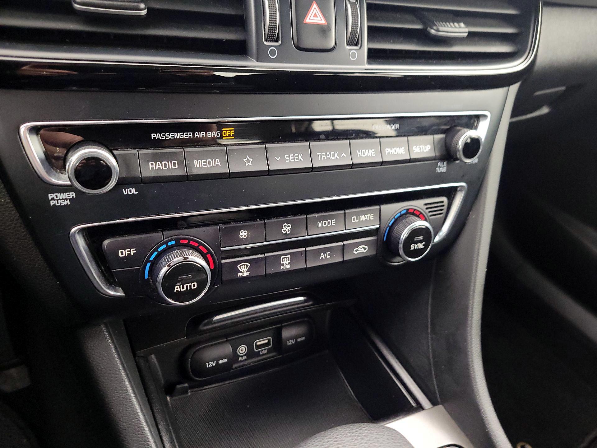 Thumbnail: 2019 Kia Optima - 16