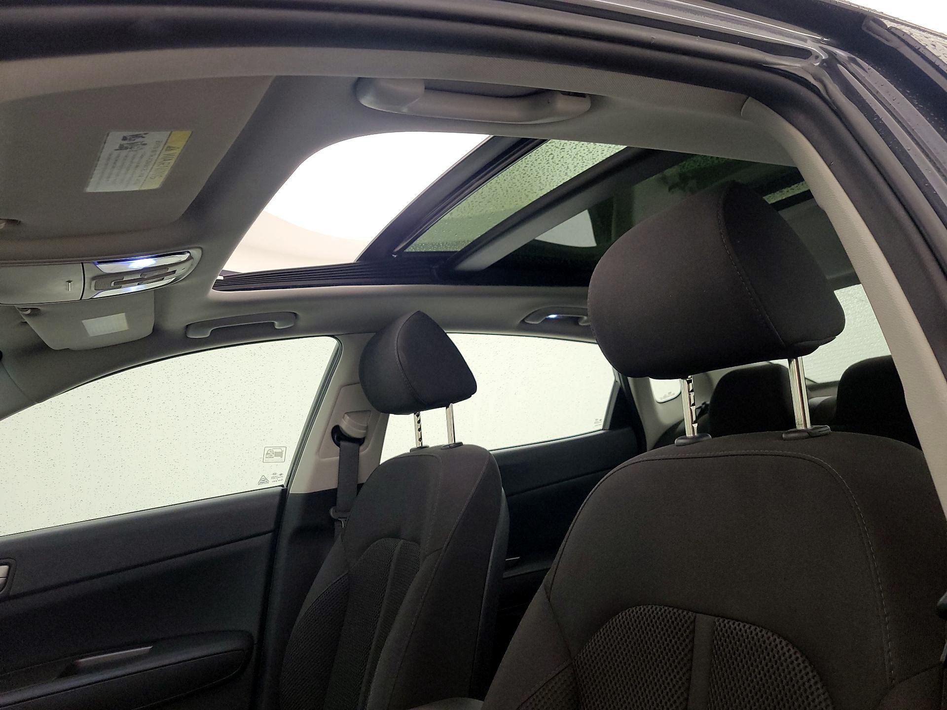 Thumbnail: 2019 Kia Optima - 19