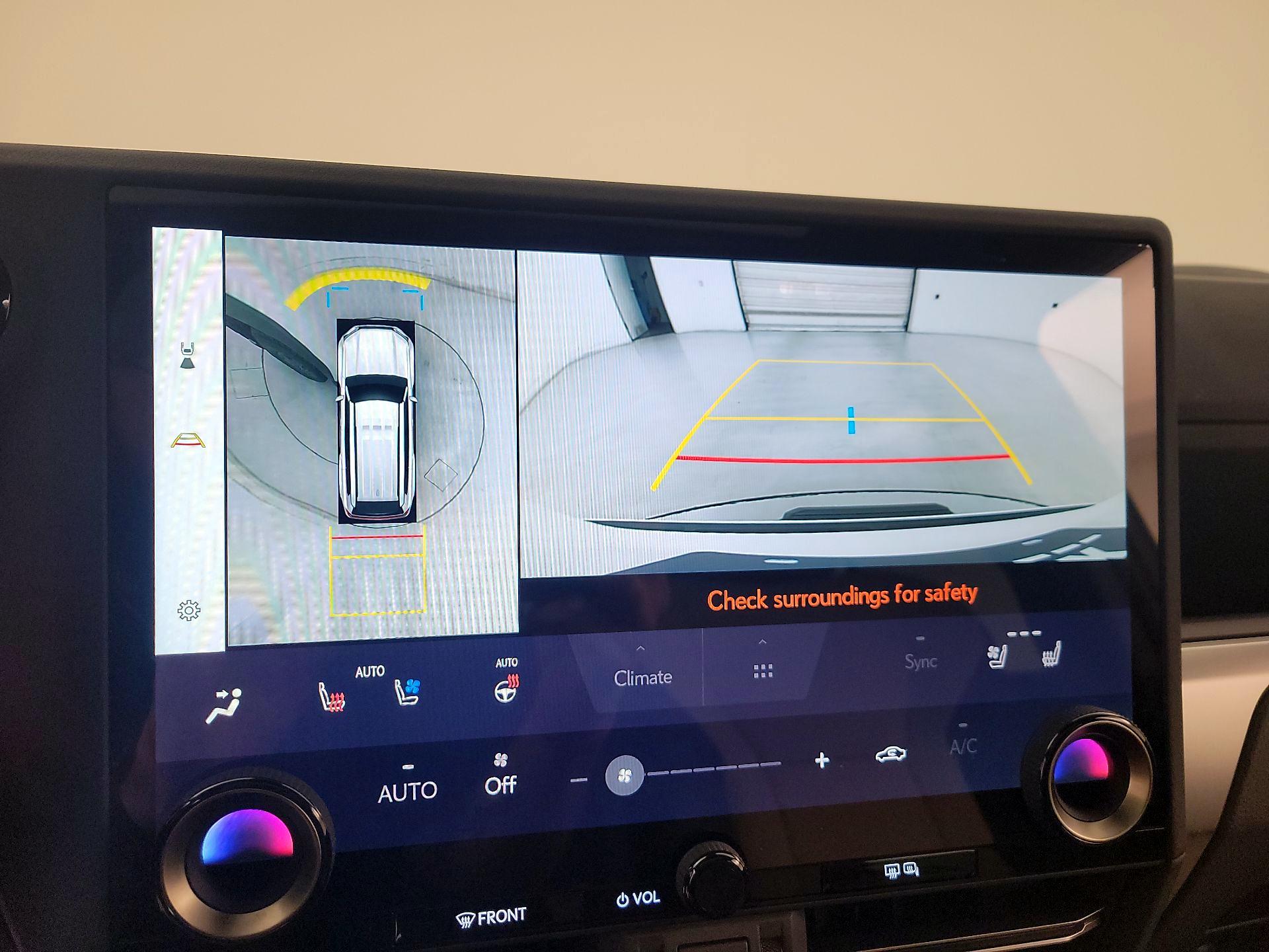 Thumbnail: 2024 Lexus GX - 14