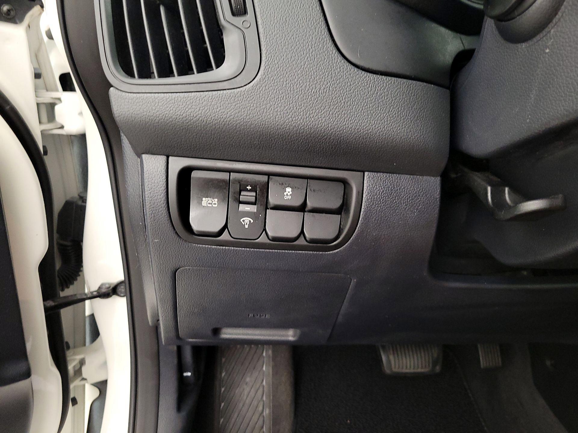 Thumbnail: 2015 Kia Rio - 13