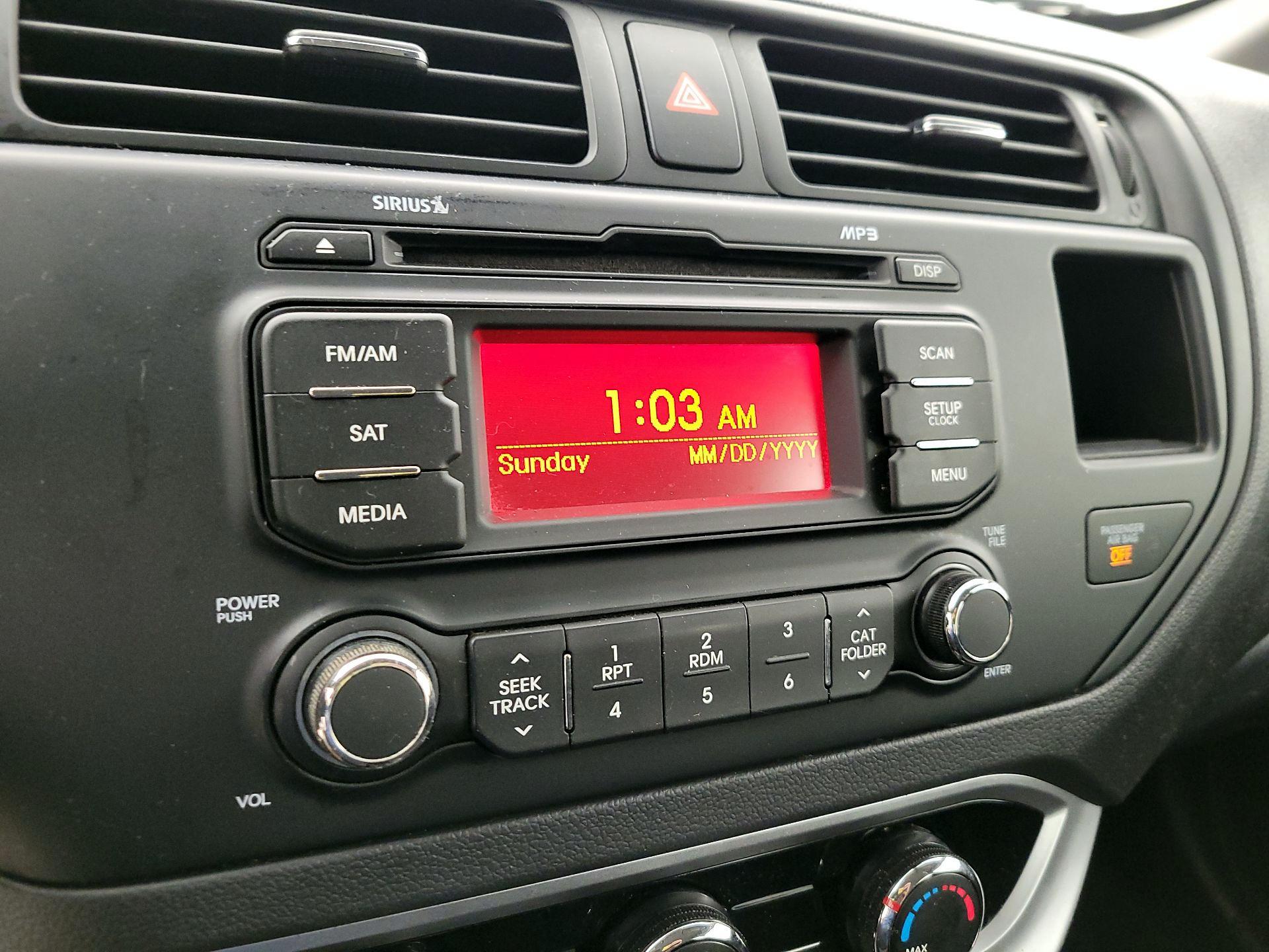 Thumbnail: 2015 Kia Rio - 14