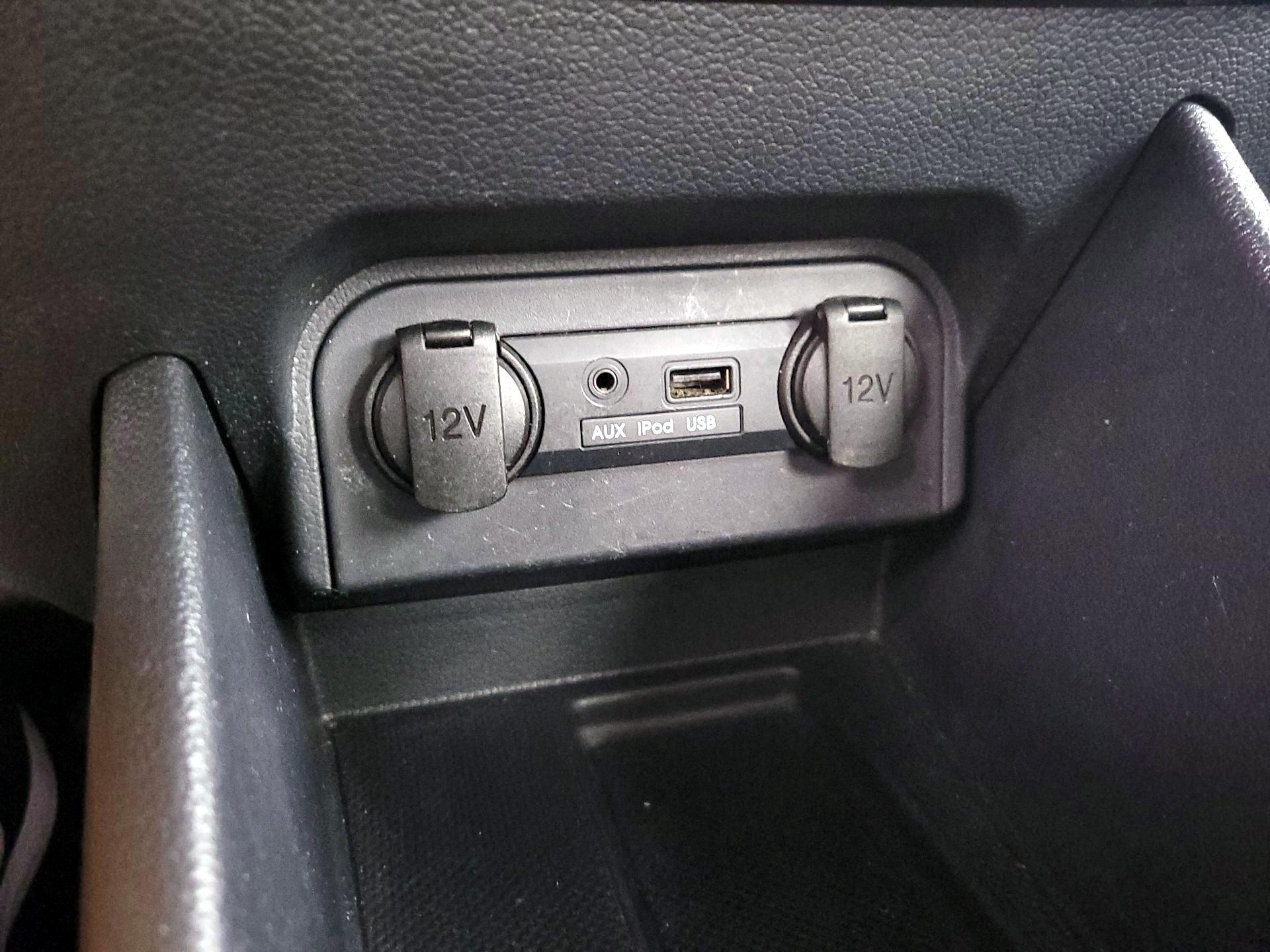 Thumbnail: 2015 Kia Rio - 17