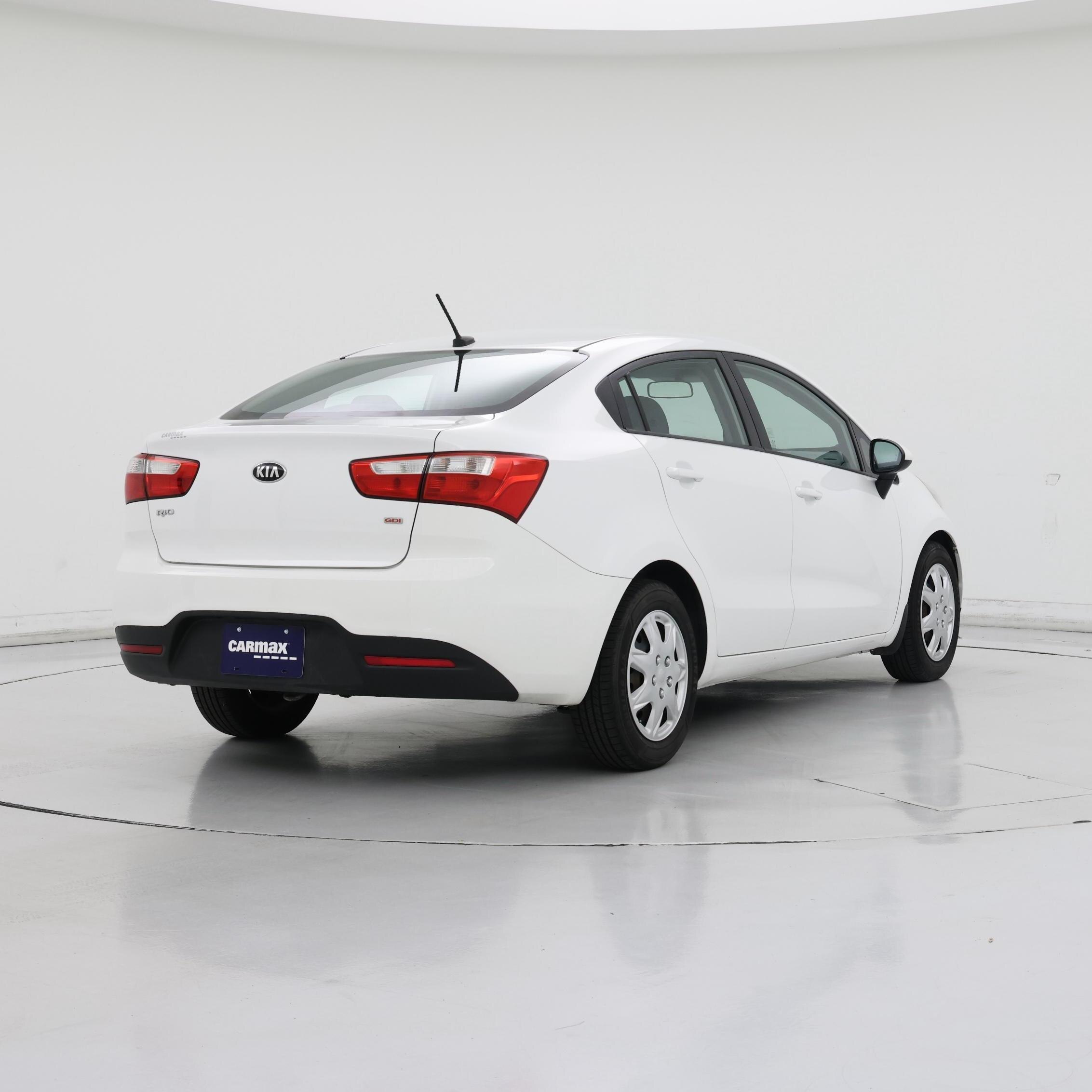 Thumbnail: 2015 Kia Rio - 8