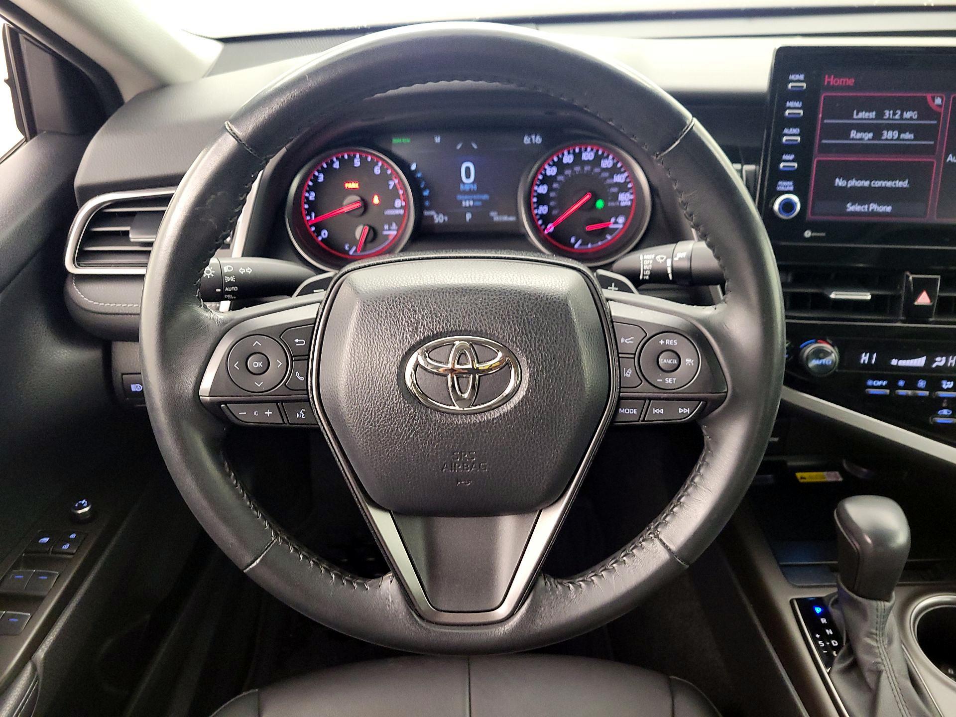 Thumbnail: 2022 Toyota Camry - 10