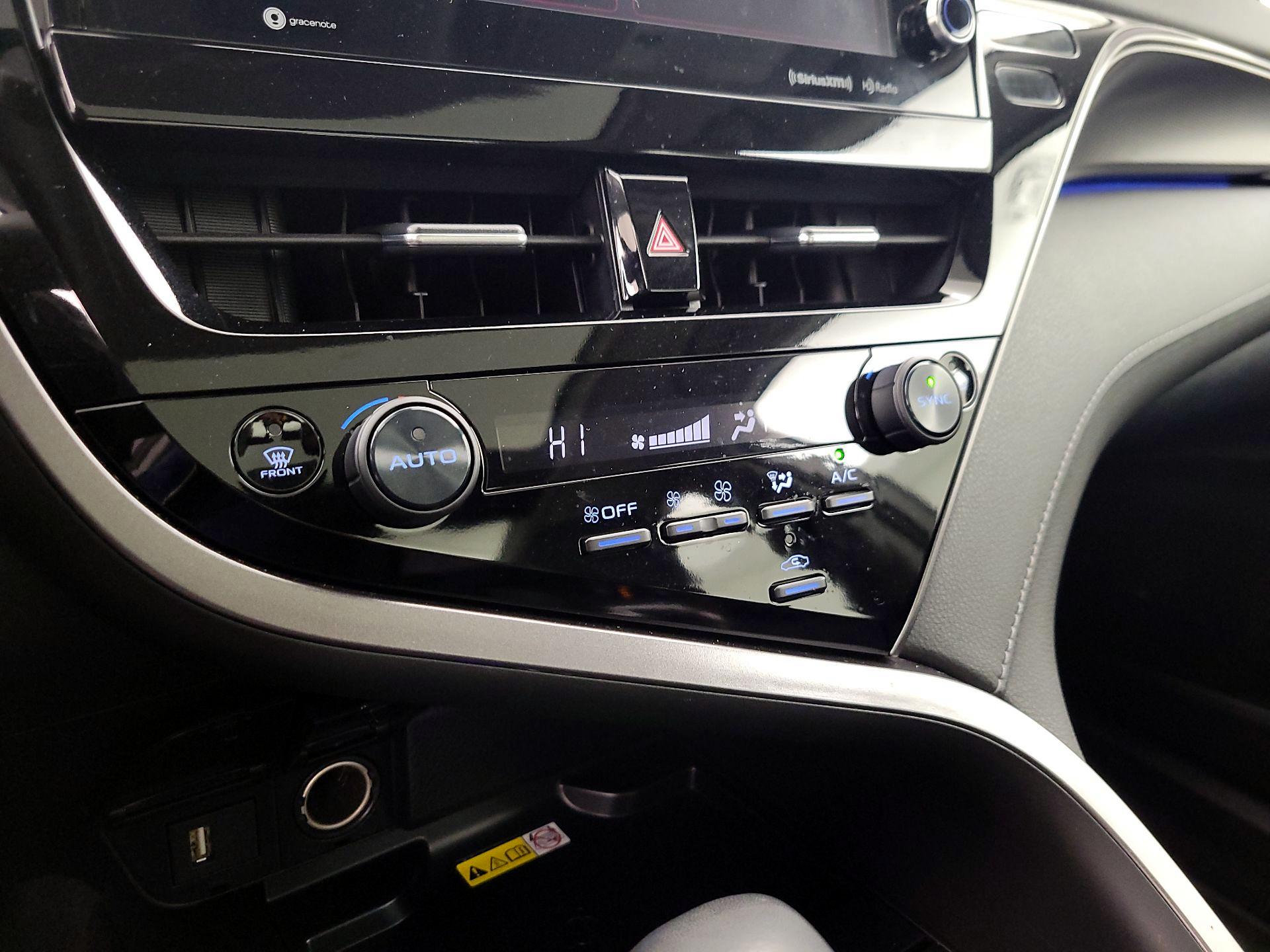 Thumbnail: 2022 Toyota Camry - 16