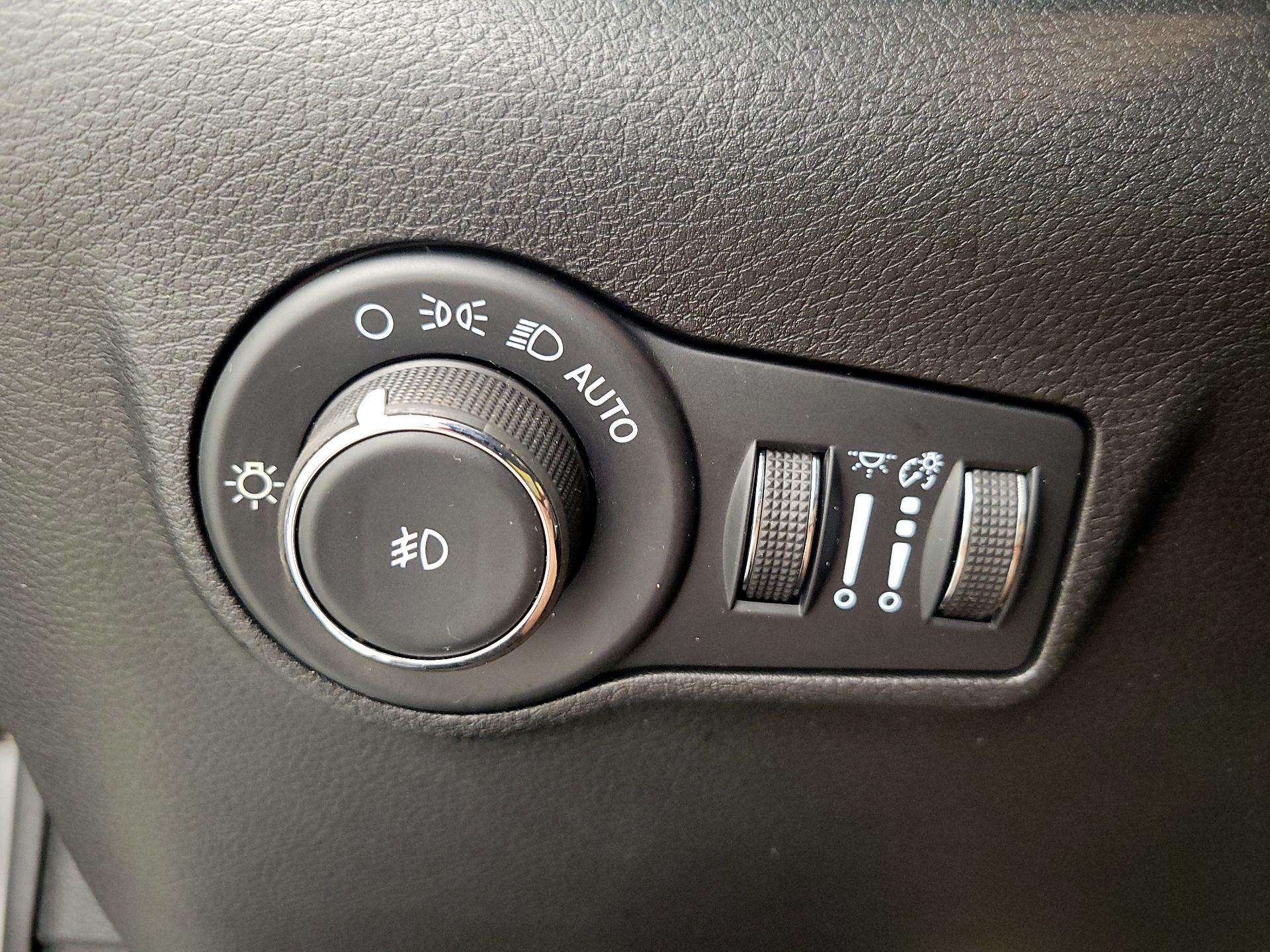 Thumbnail: 2022 Jeep Compass - 13