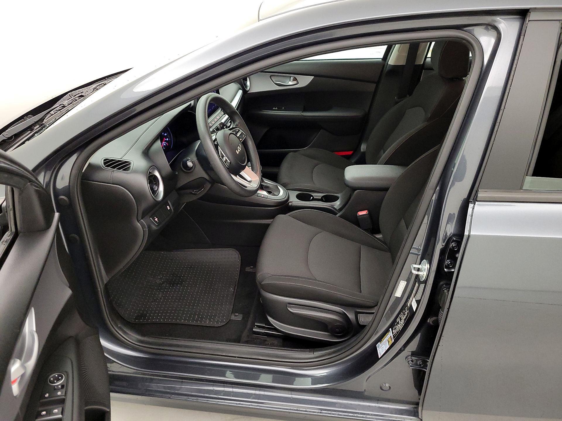 Thumbnail: 2023 Kia Forte - 11