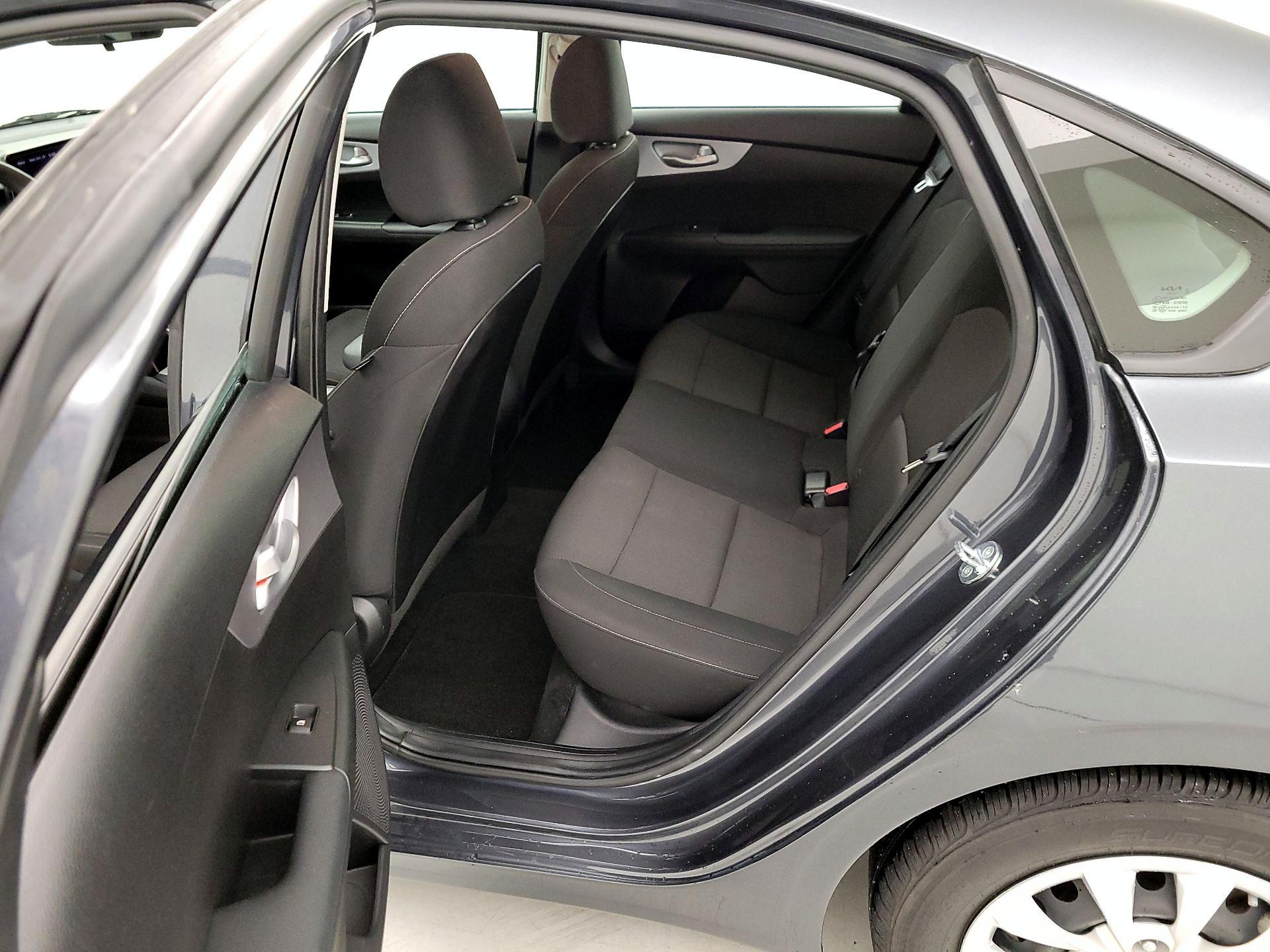 Thumbnail: 2023 Kia Forte - 19