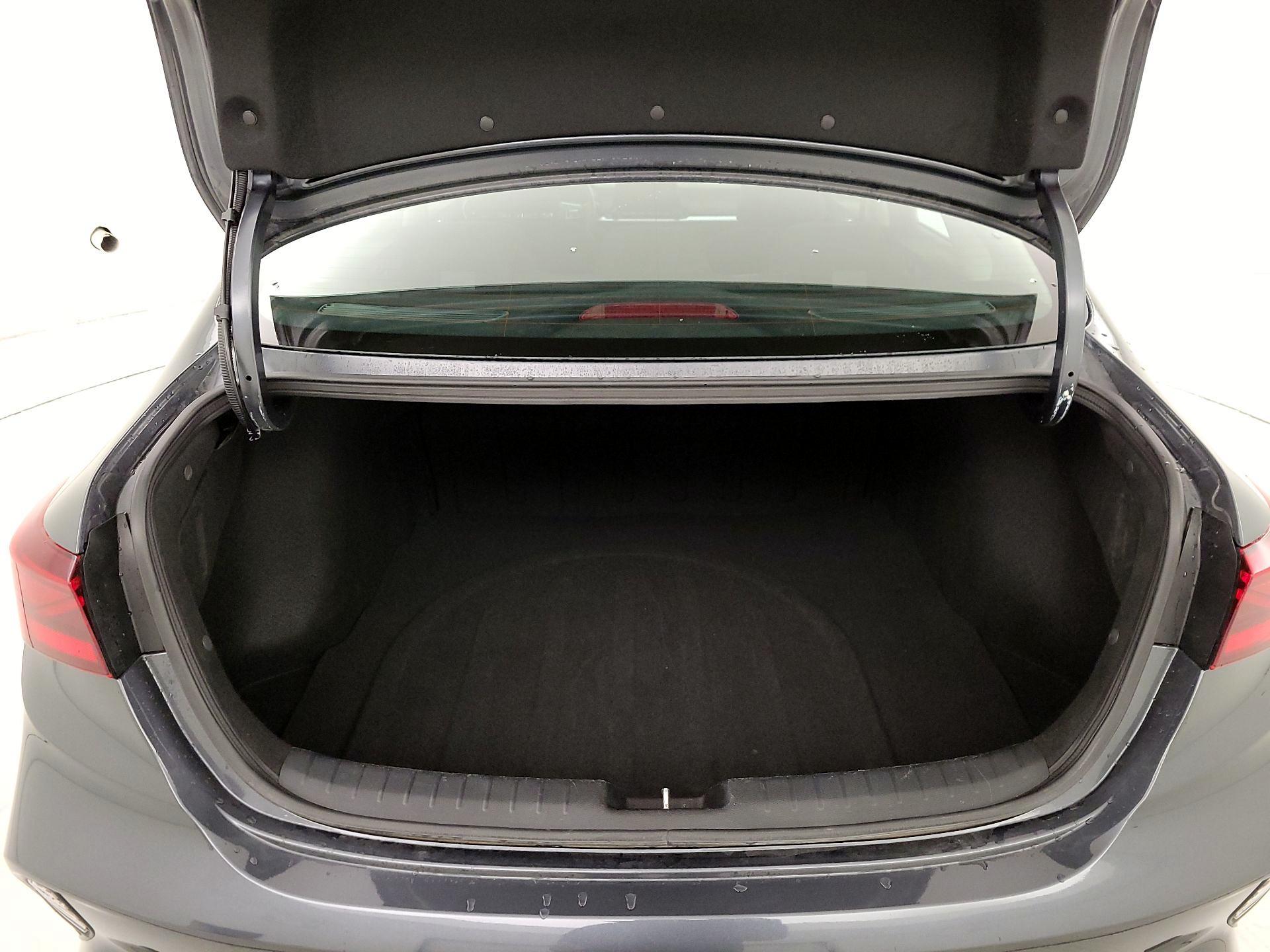 Thumbnail: 2023 Kia Forte - 20