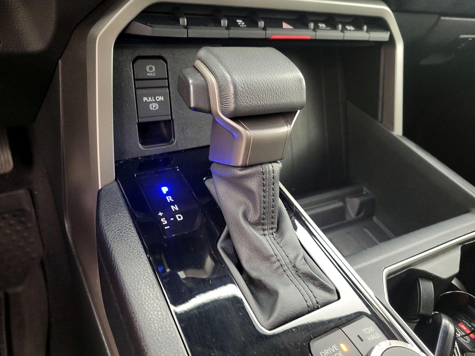 Thumbnail: 2022 Toyota Tundra - 17