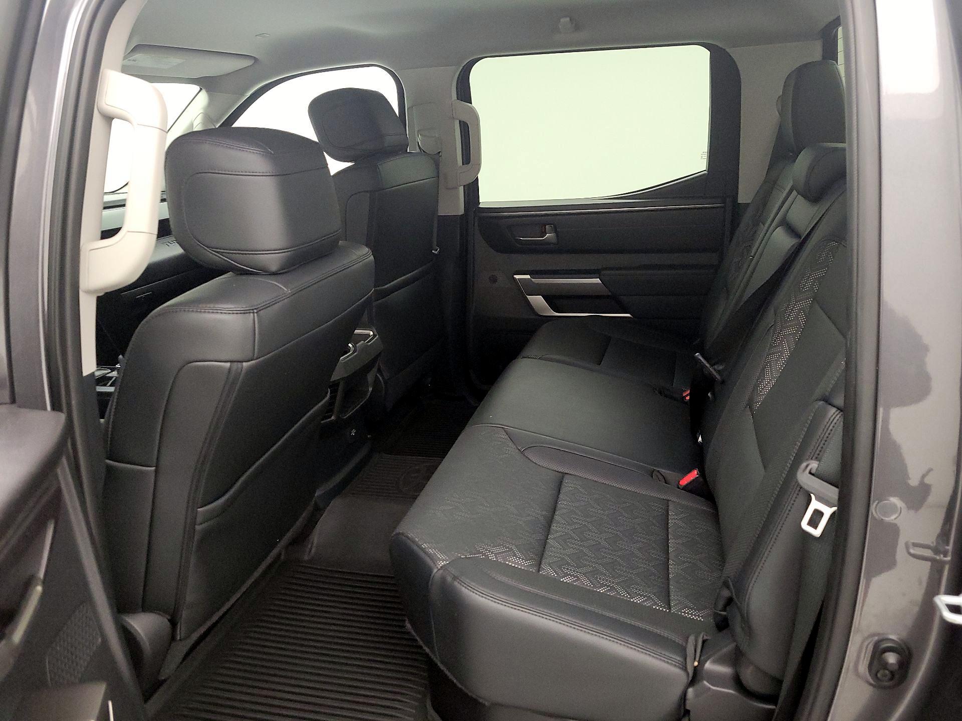 Thumbnail: 2022 Toyota Tundra - 19