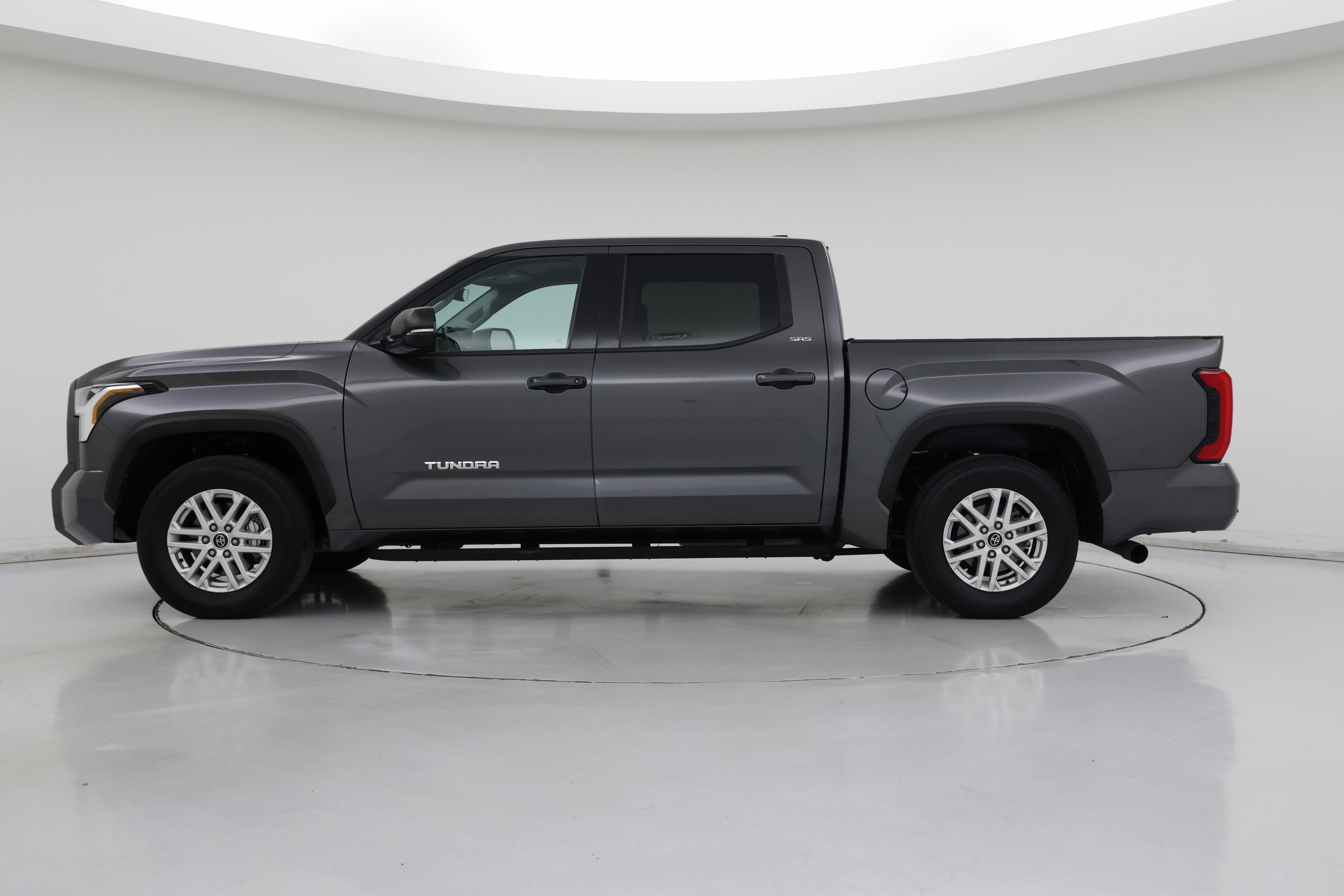 Thumbnail: 2022 Toyota Tundra - 3