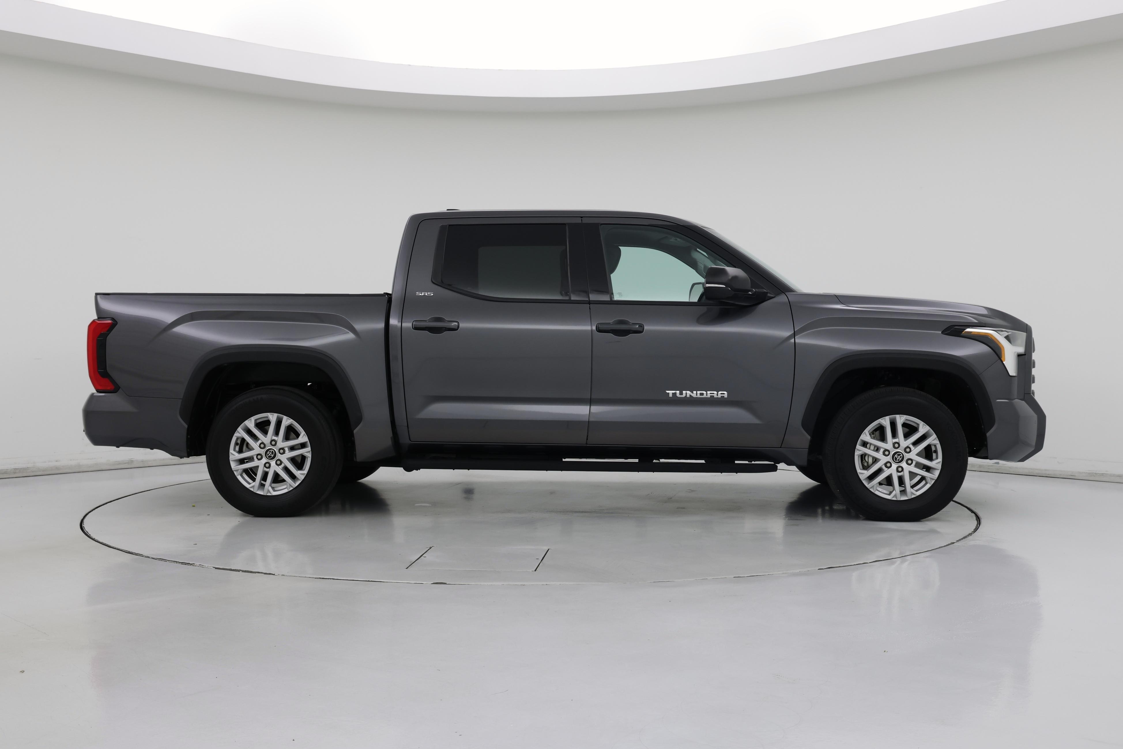 Thumbnail: 2022 Toyota Tundra - 7