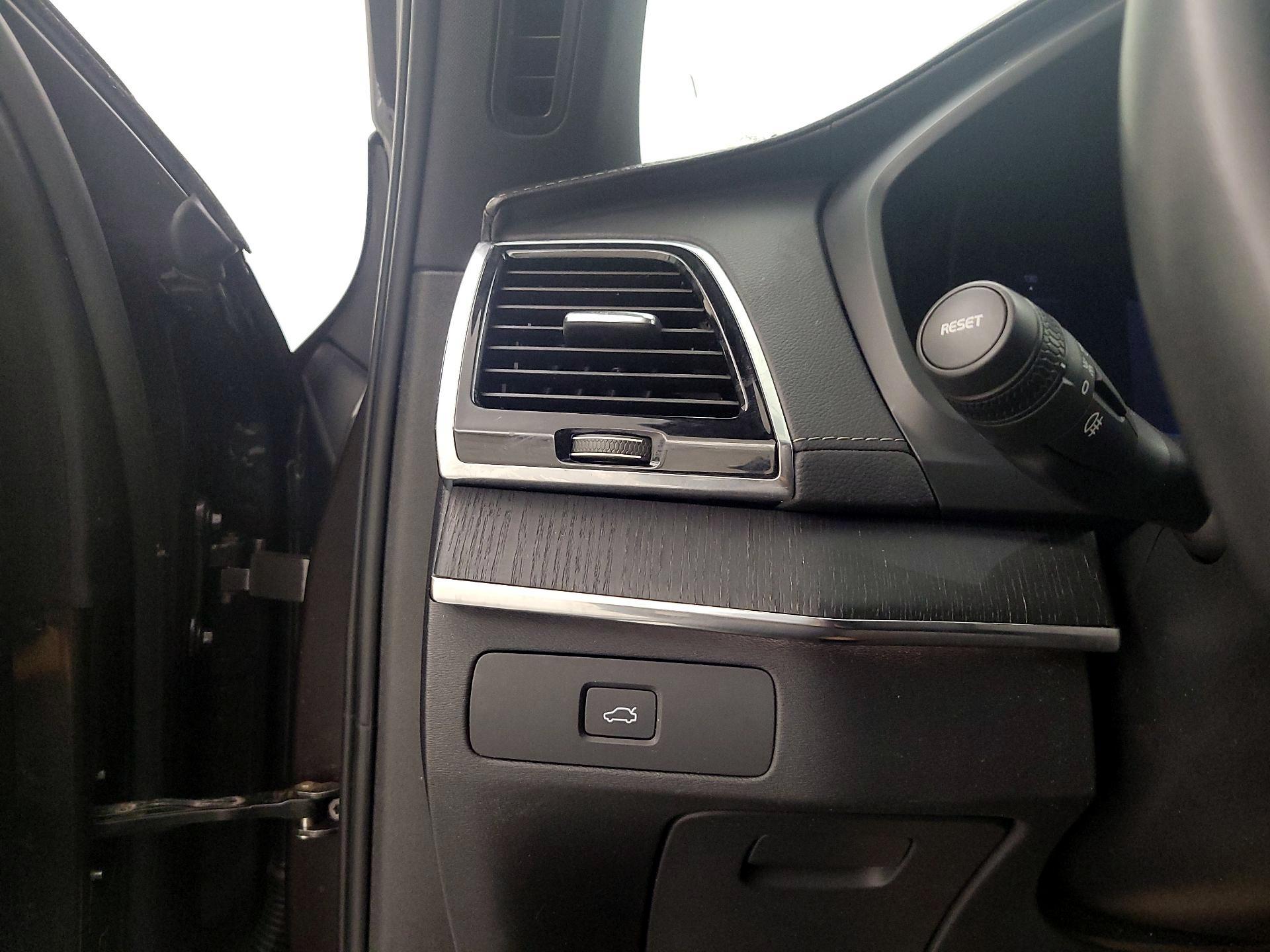 Thumbnail: 2023 Volvo XC90 - 13