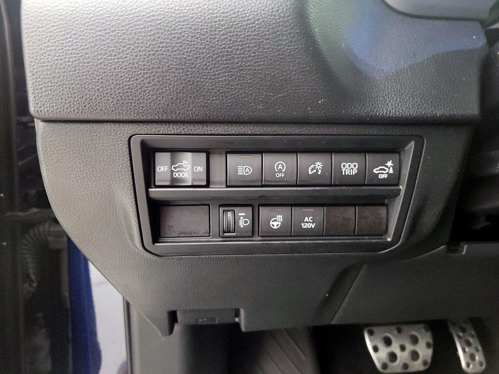 Thumbnail: 2022 Toyota Tundra - 13