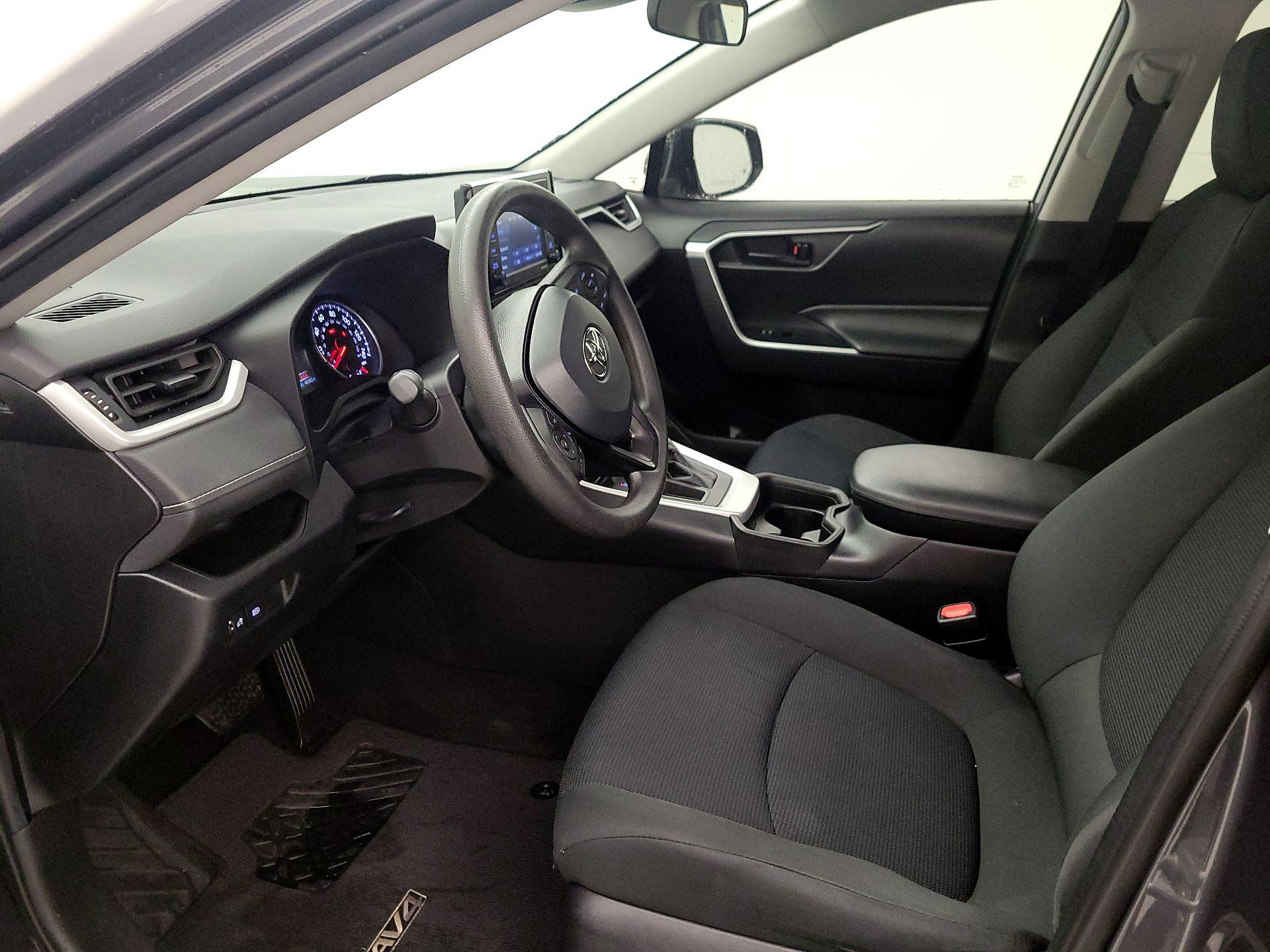 Thumbnail: 2021 Toyota RAV4 - 11