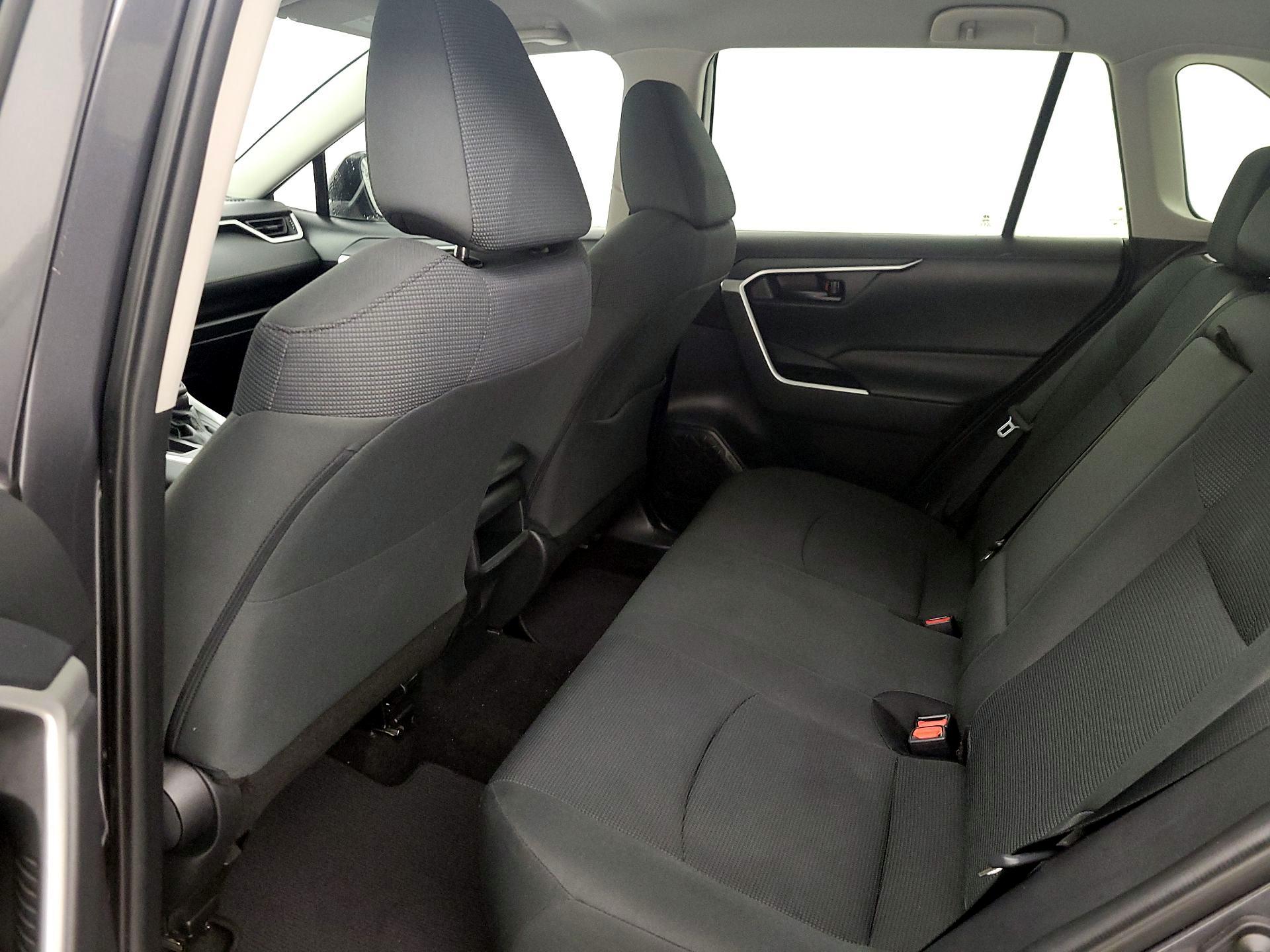 Thumbnail: 2021 Toyota RAV4 - 19