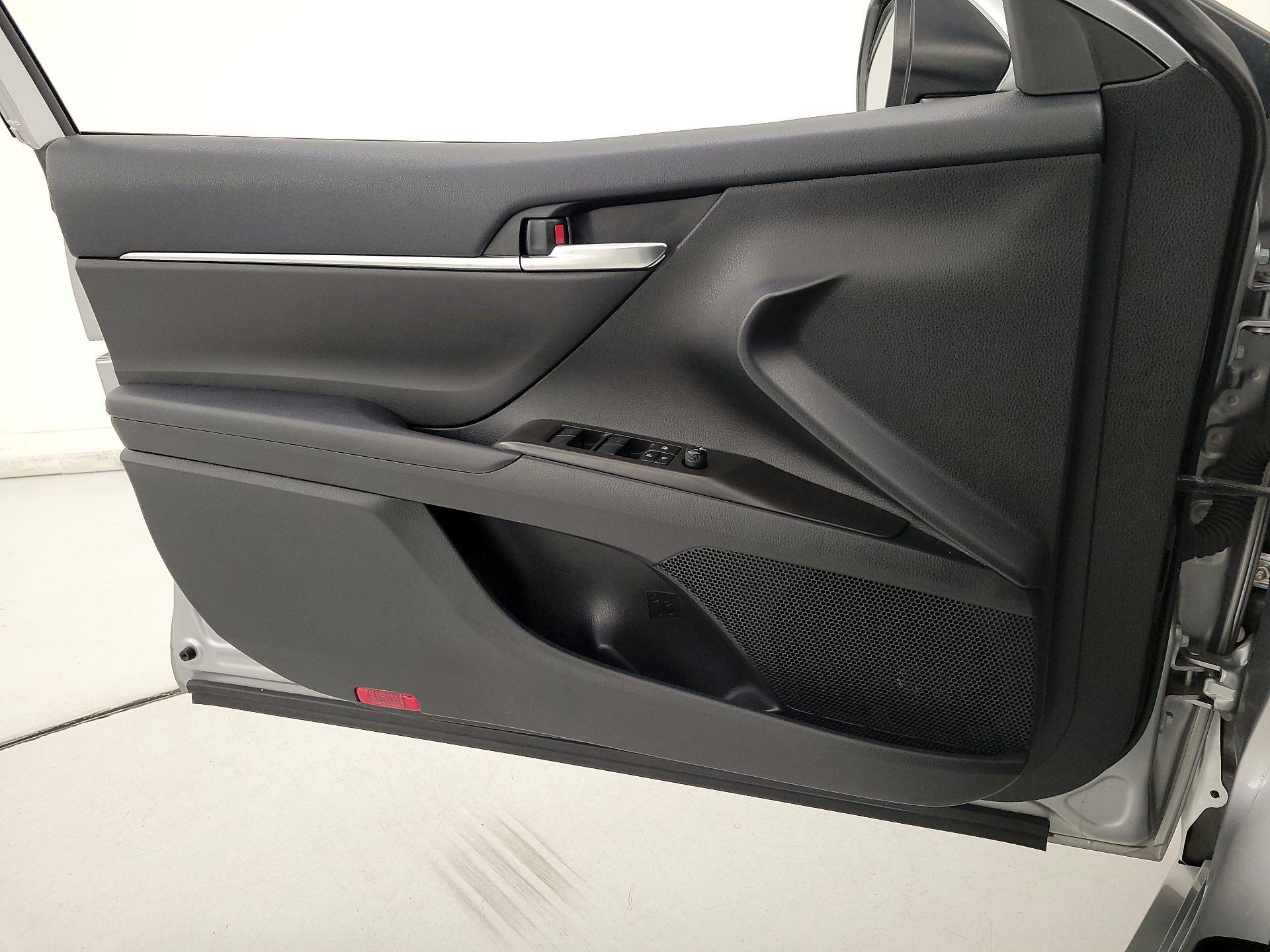 Thumbnail: 2023 Toyota Camry - 12