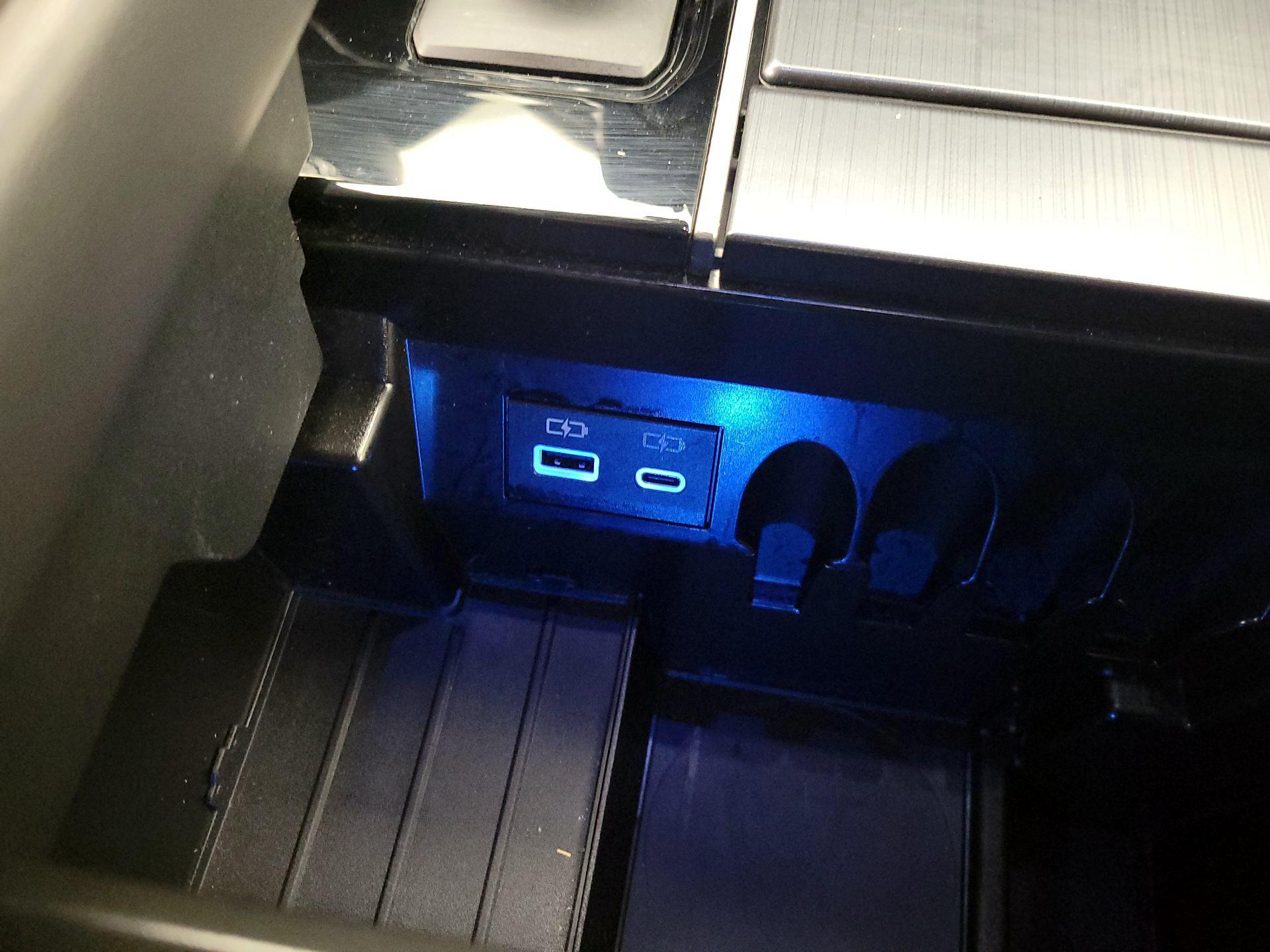 Thumbnail: 2024 Toyota Tundra - 18