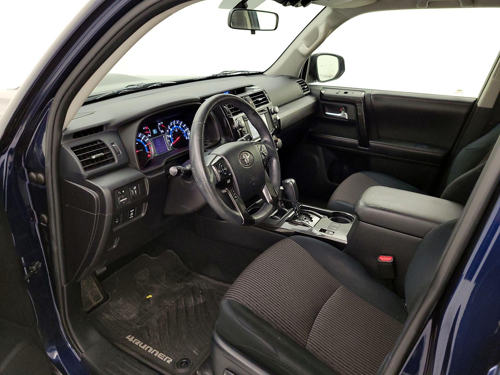 Thumbnail: 2015 Toyota 4Runner - 11