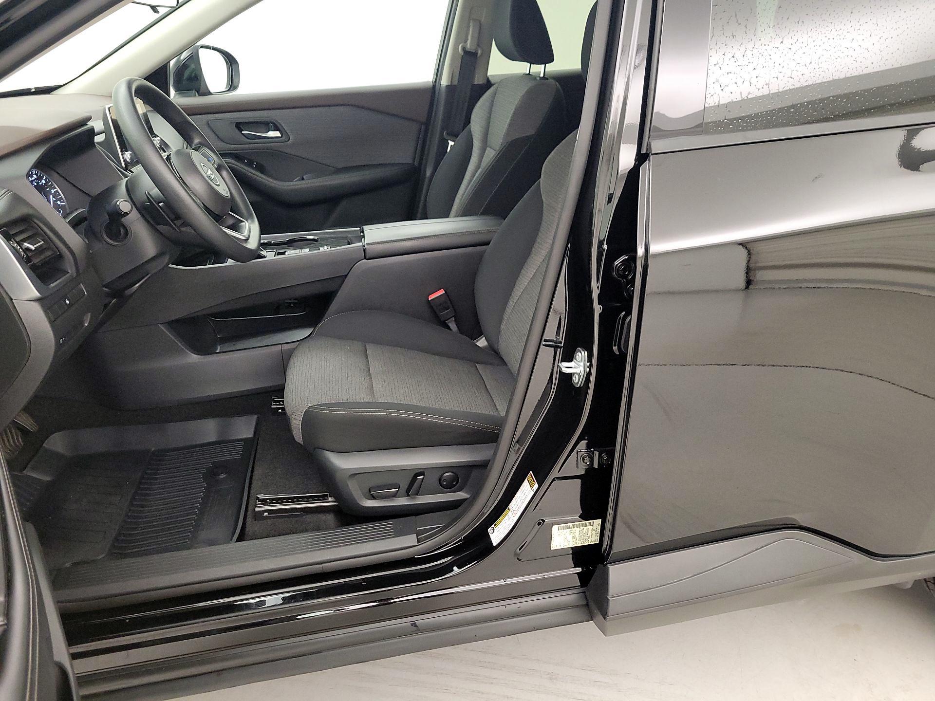 Thumbnail: 2021 Nissan Rogue - 11