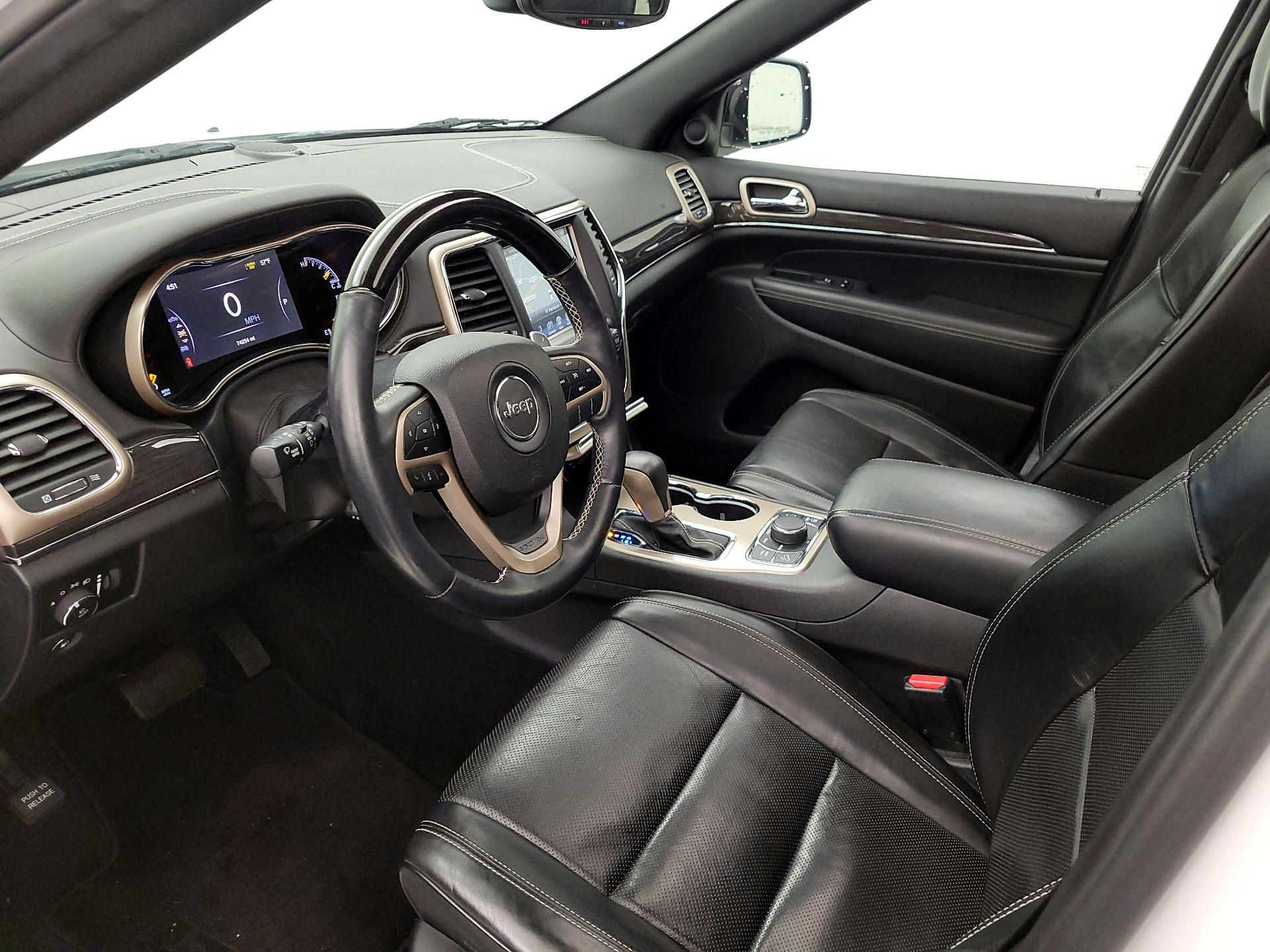 Thumbnail: 2017 Jeep Grand Cherokee - 11