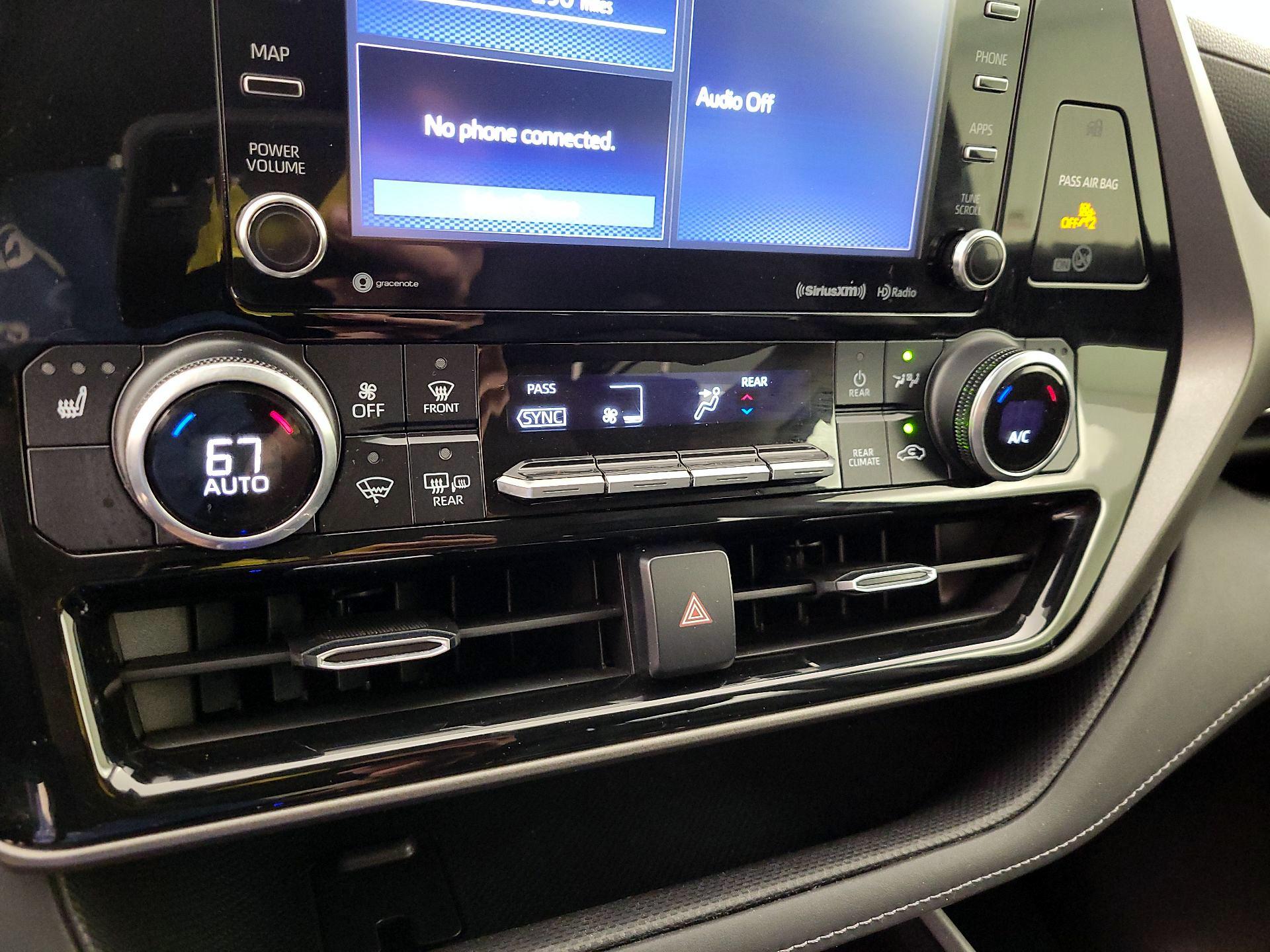 Thumbnail: 2020 Toyota Highlander - 16