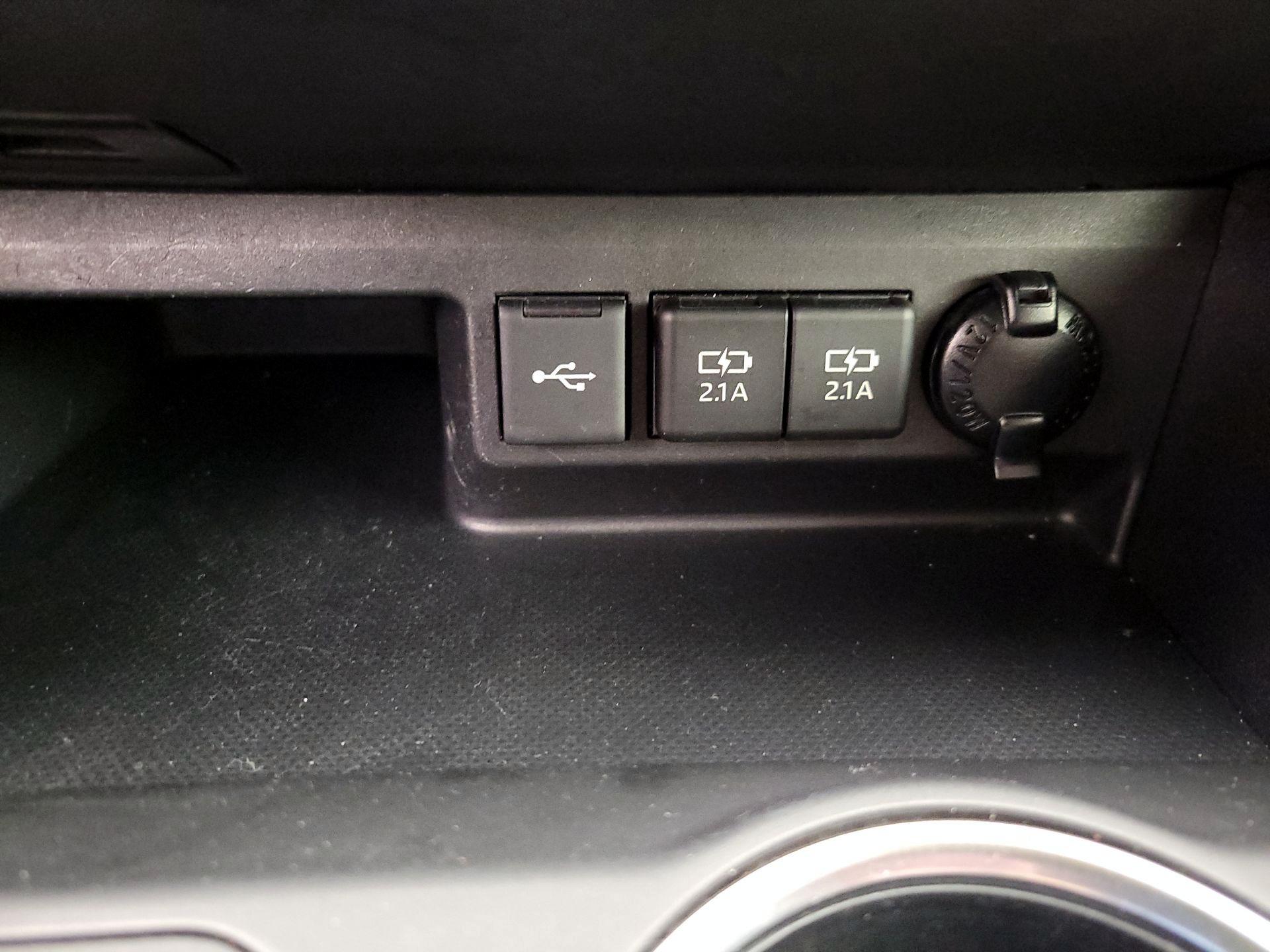 Thumbnail: 2020 Toyota Highlander - 18