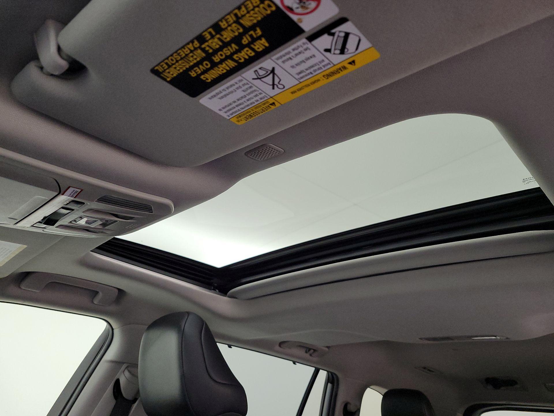 Thumbnail: 2020 Toyota Highlander - 19