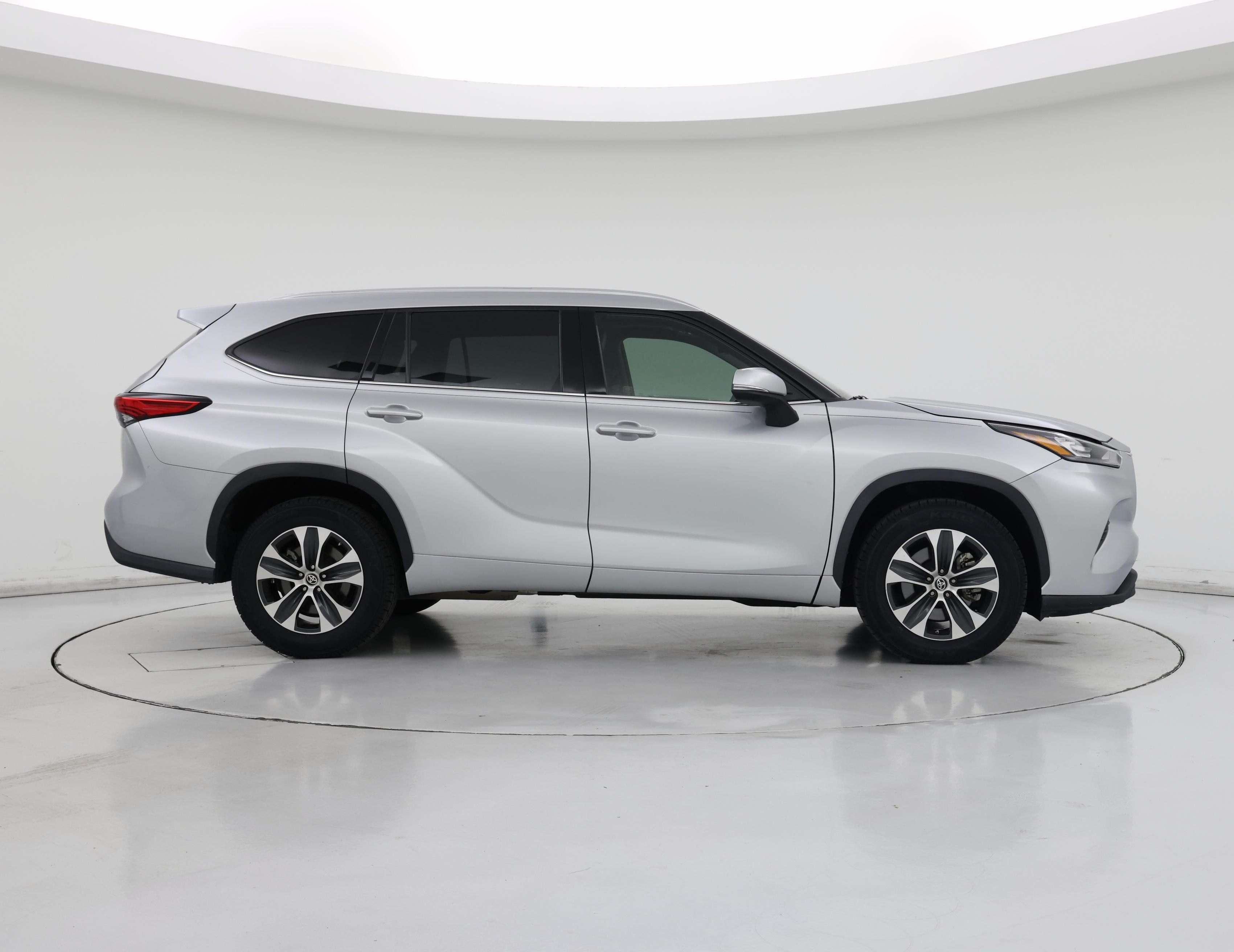 Thumbnail: 2020 Toyota Highlander - 7