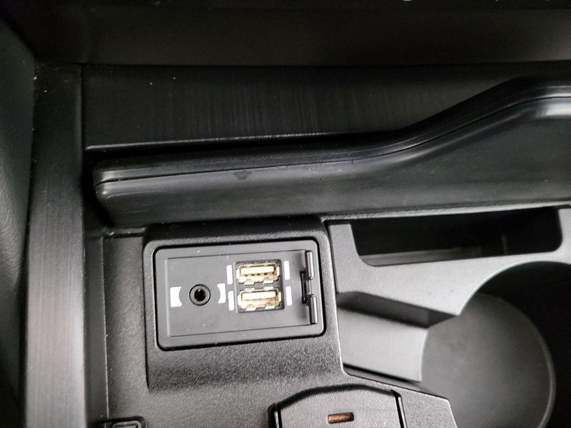 Thumbnail: 2019 Lexus ES - 18