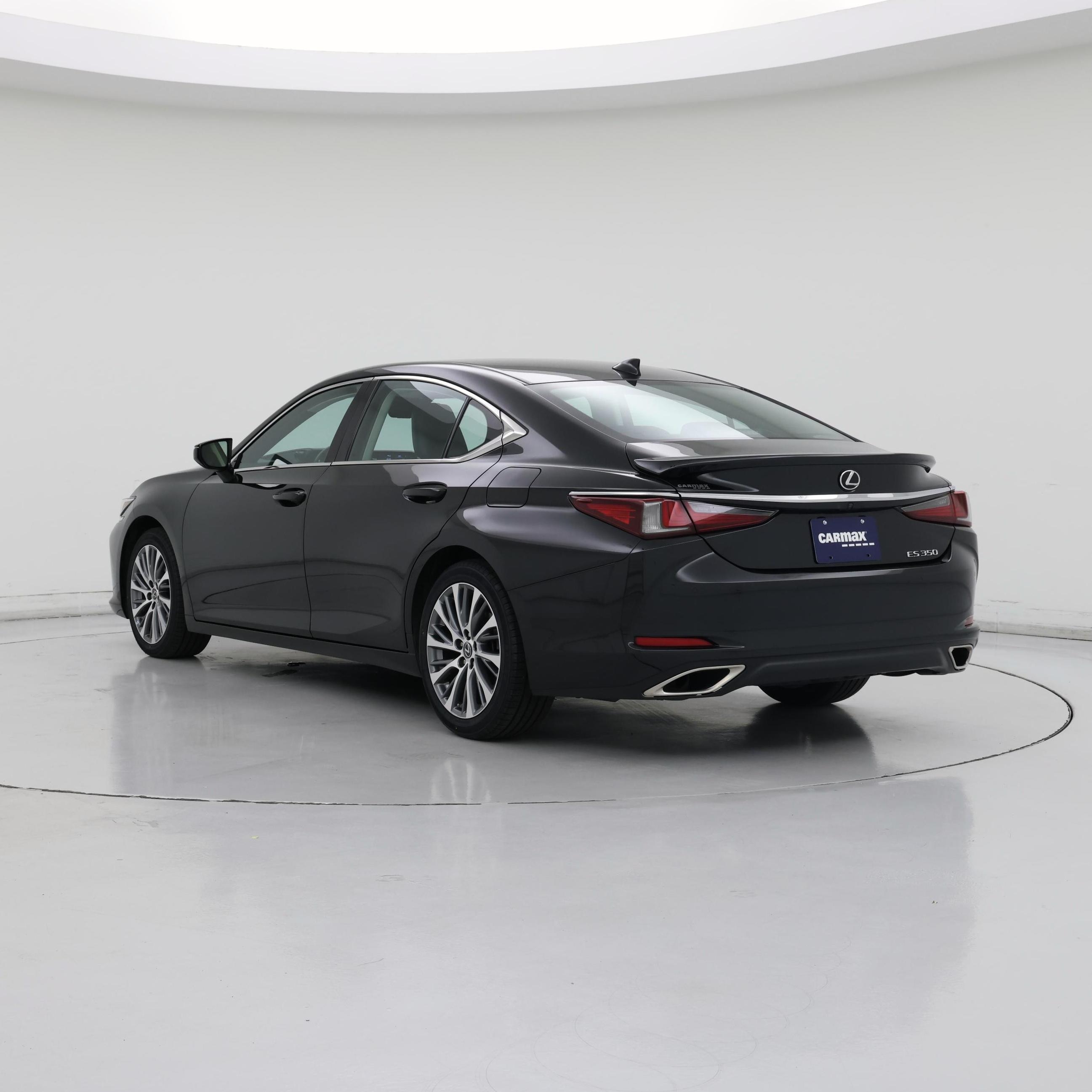 Thumbnail: 2019 Lexus ES - 2