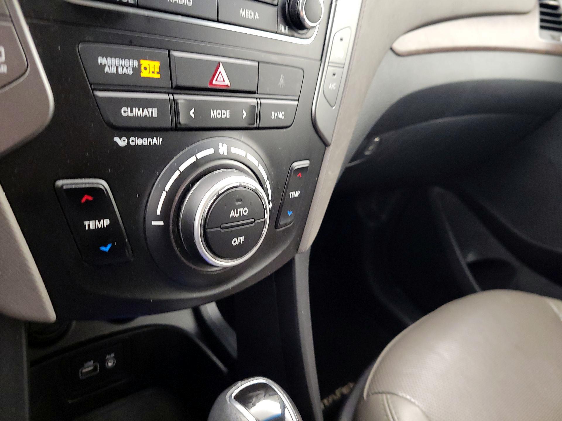 Thumbnail: 2018 Hyundai Santa Fe - 16