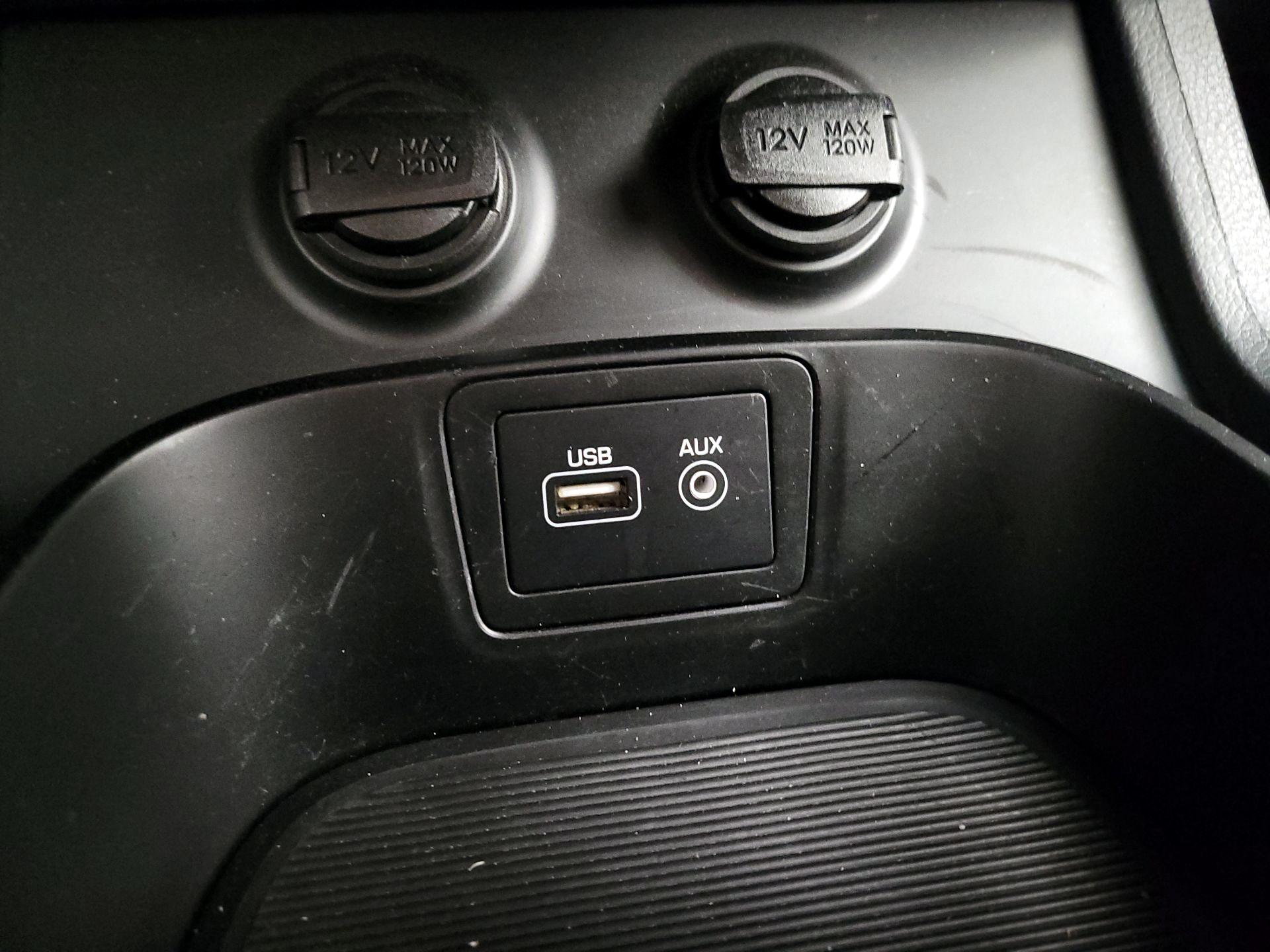 Thumbnail: 2018 Hyundai Santa Fe - 18