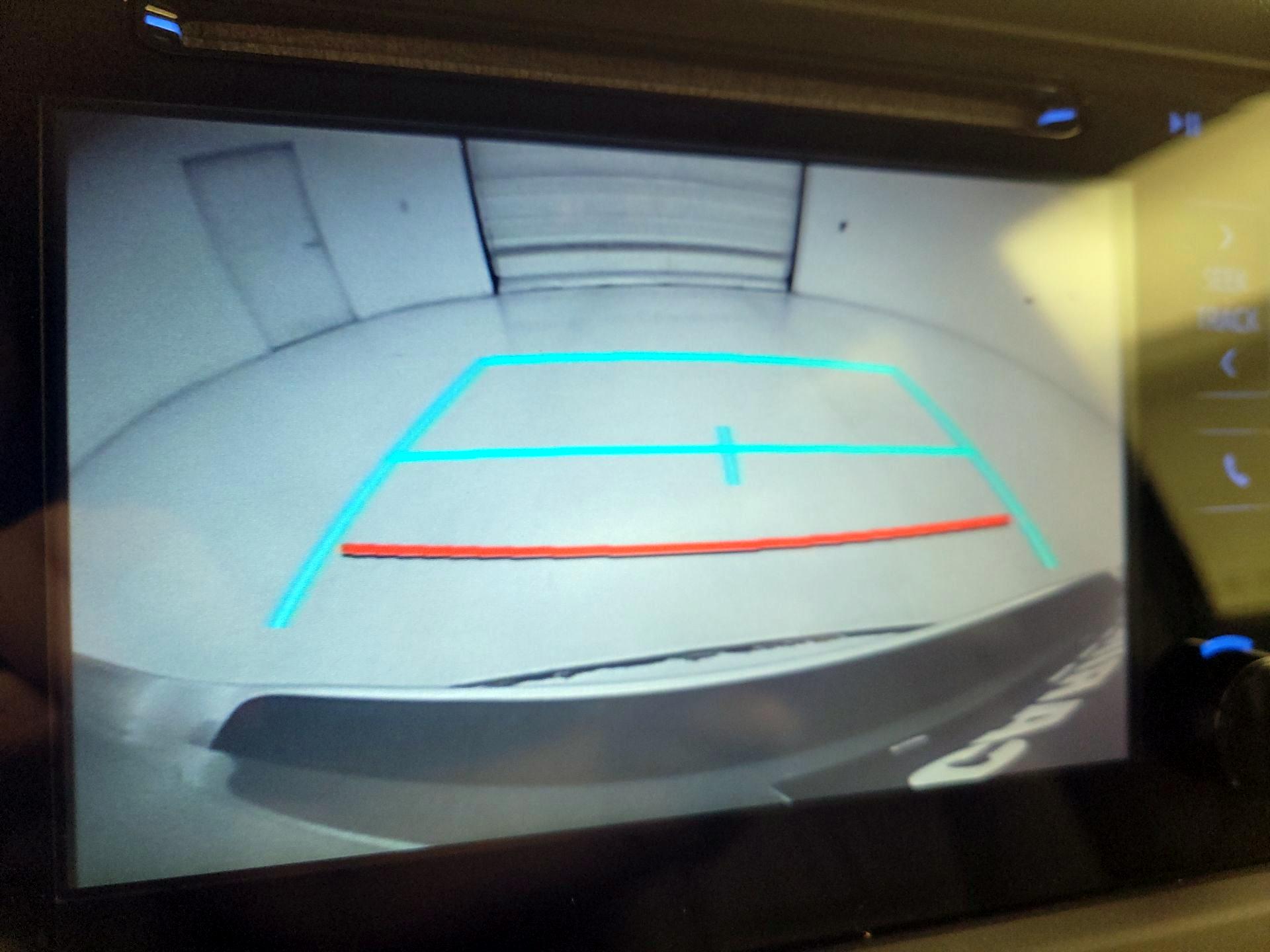 Thumbnail: 2015 Toyota Sienna - 14