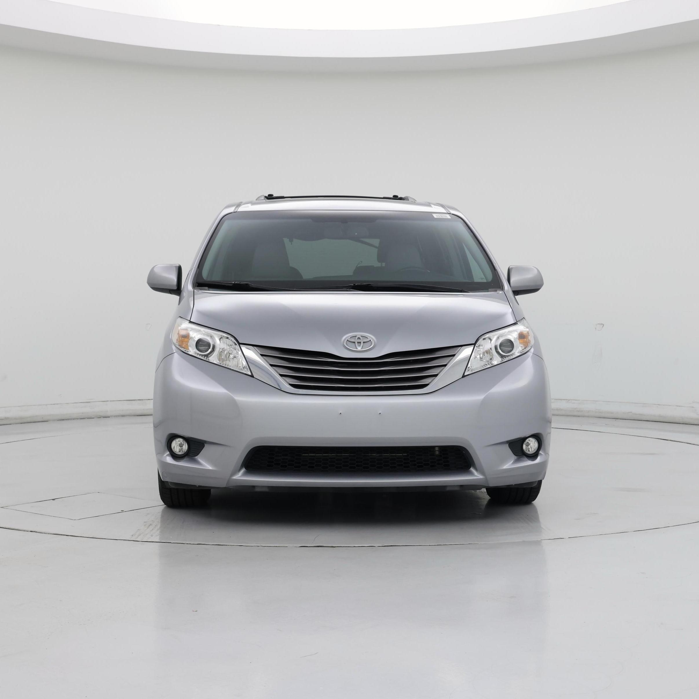 Thumbnail: 2015 Toyota Sienna - 5