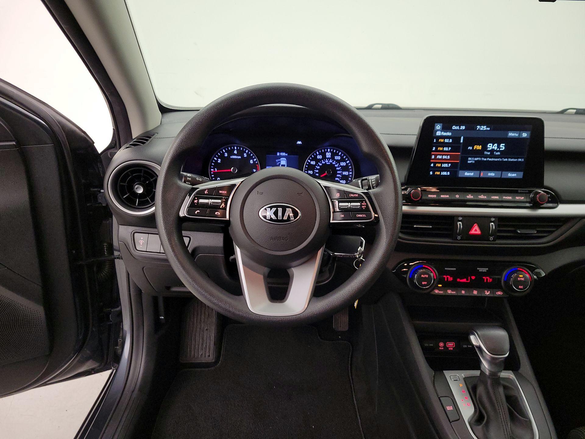 Thumbnail: 2019 Kia Forte - 10