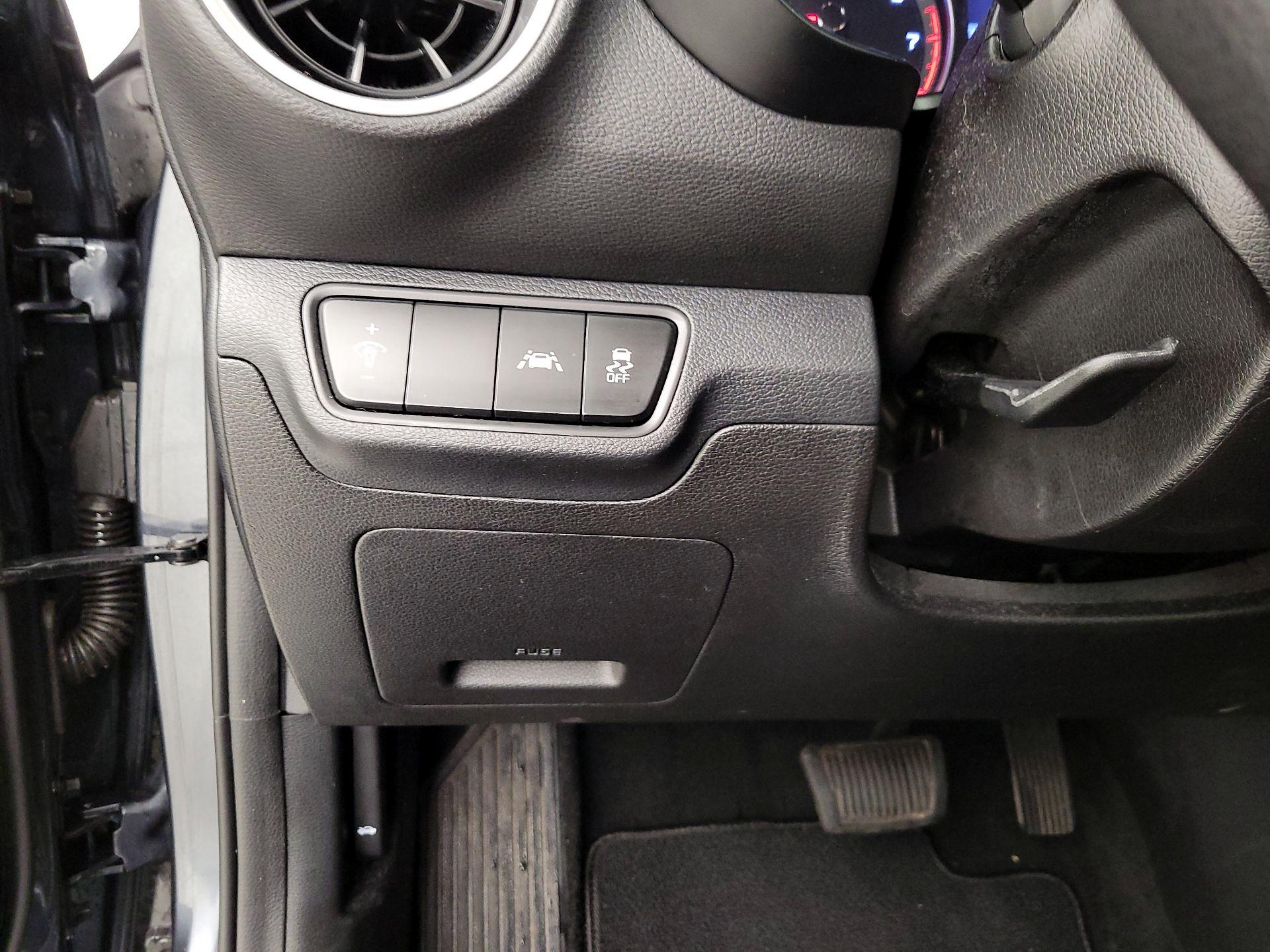 Thumbnail: 2019 Kia Forte - 13